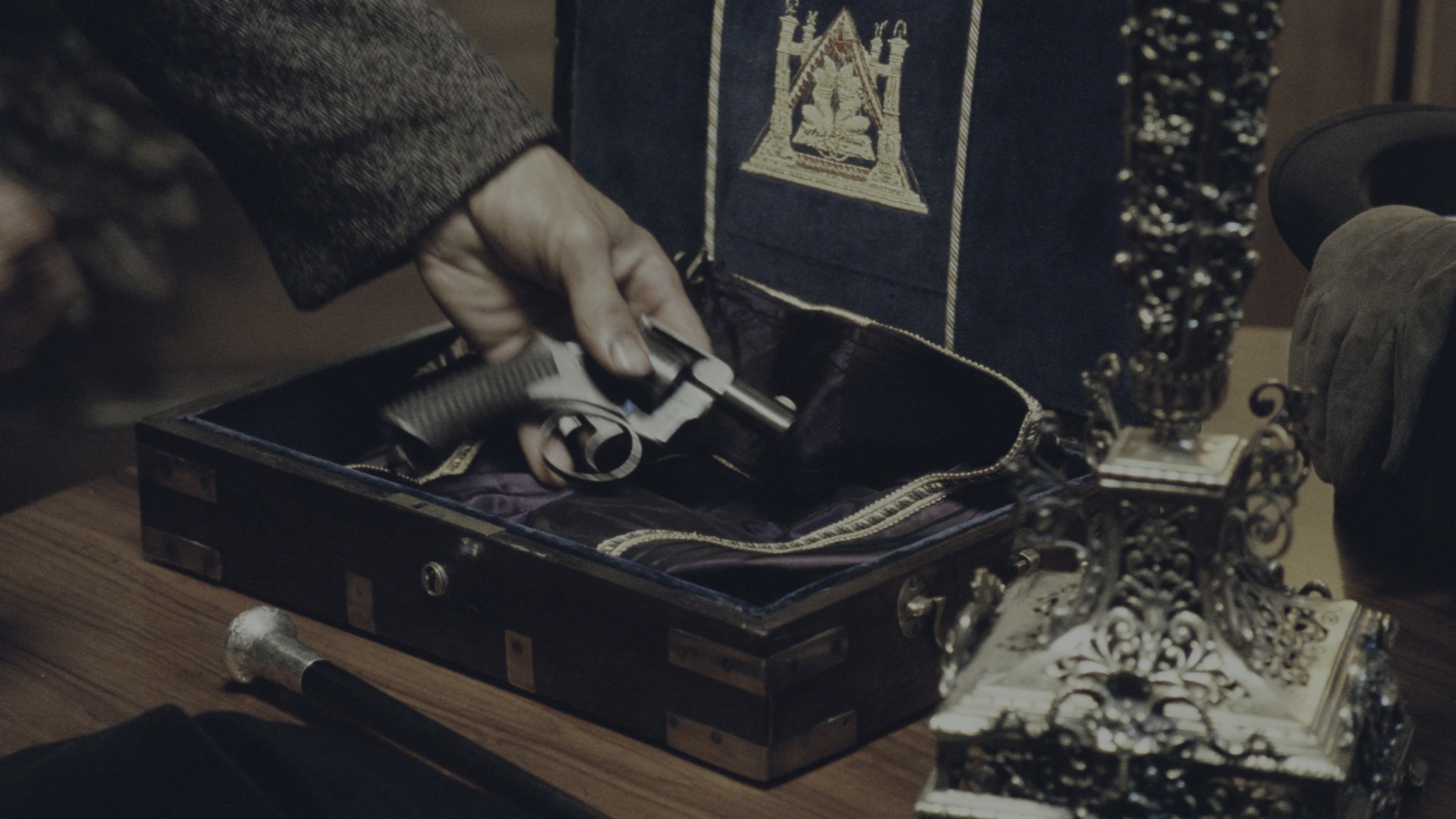 Sherlock Holmes (2009), wide, 1.78:1 — film still