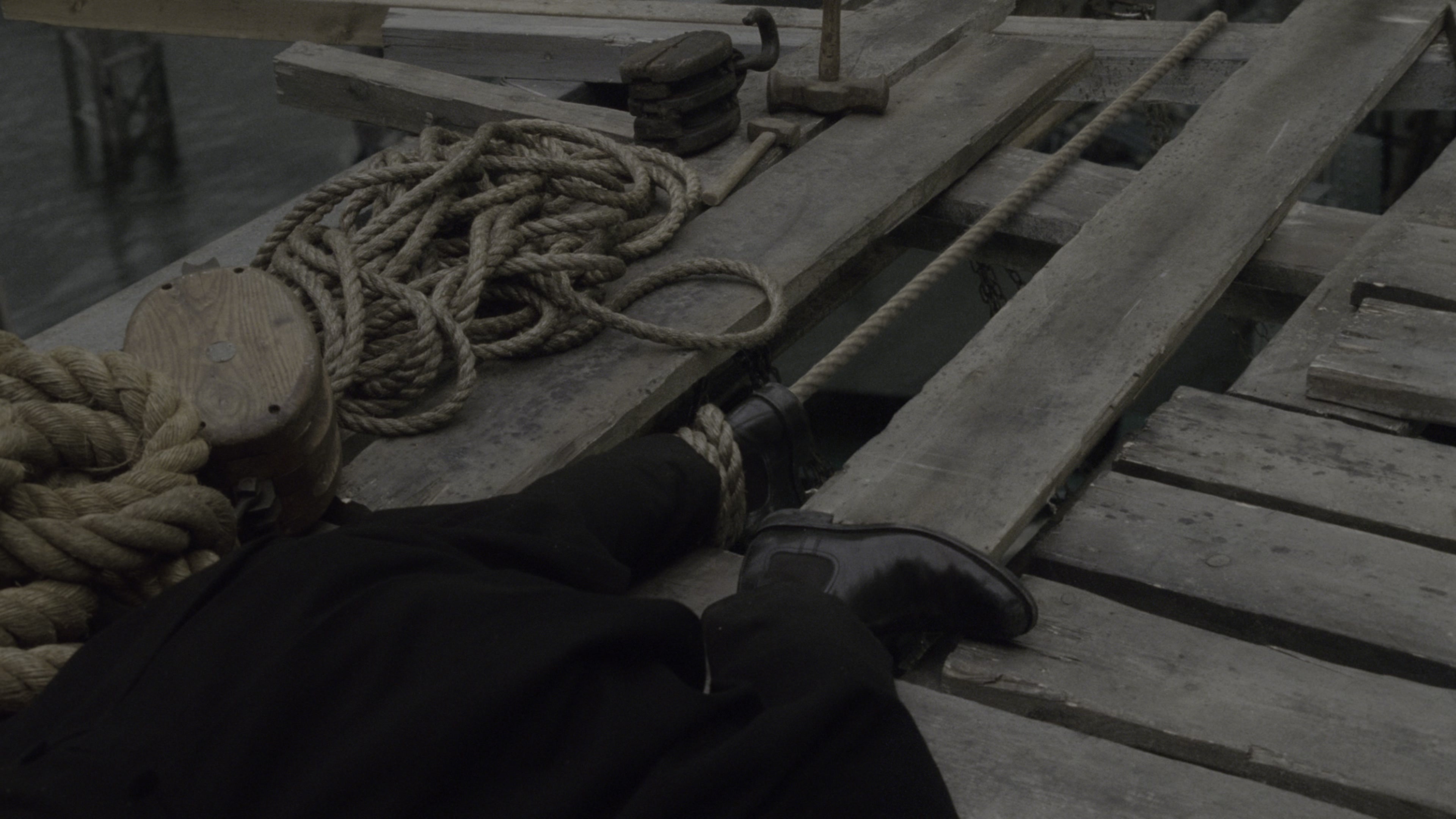 Sherlock Holmes (2009), wide, 1.78:1 — film still