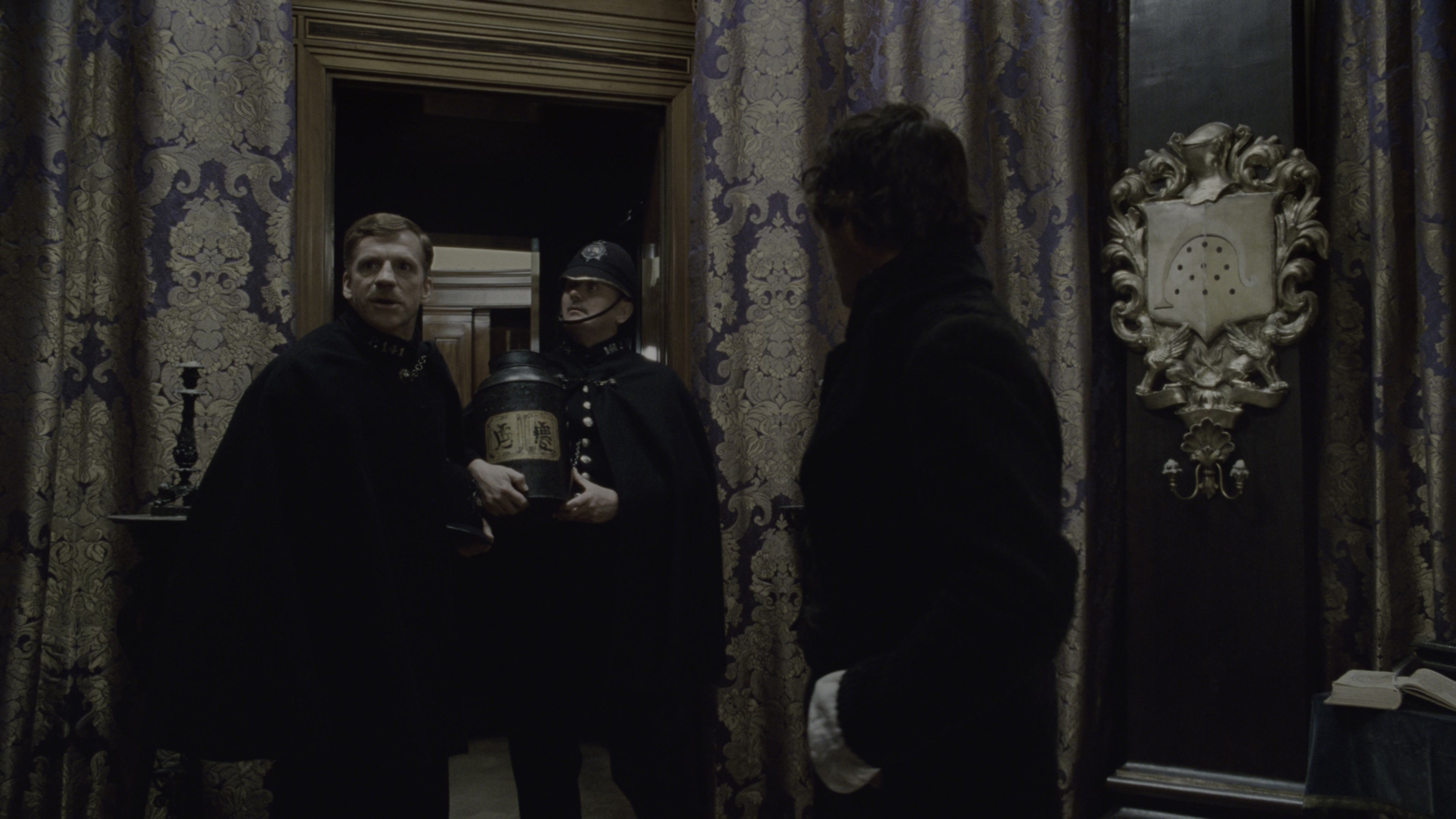 Sherlock Holmes (2009), wide, 1.78:1 — film still