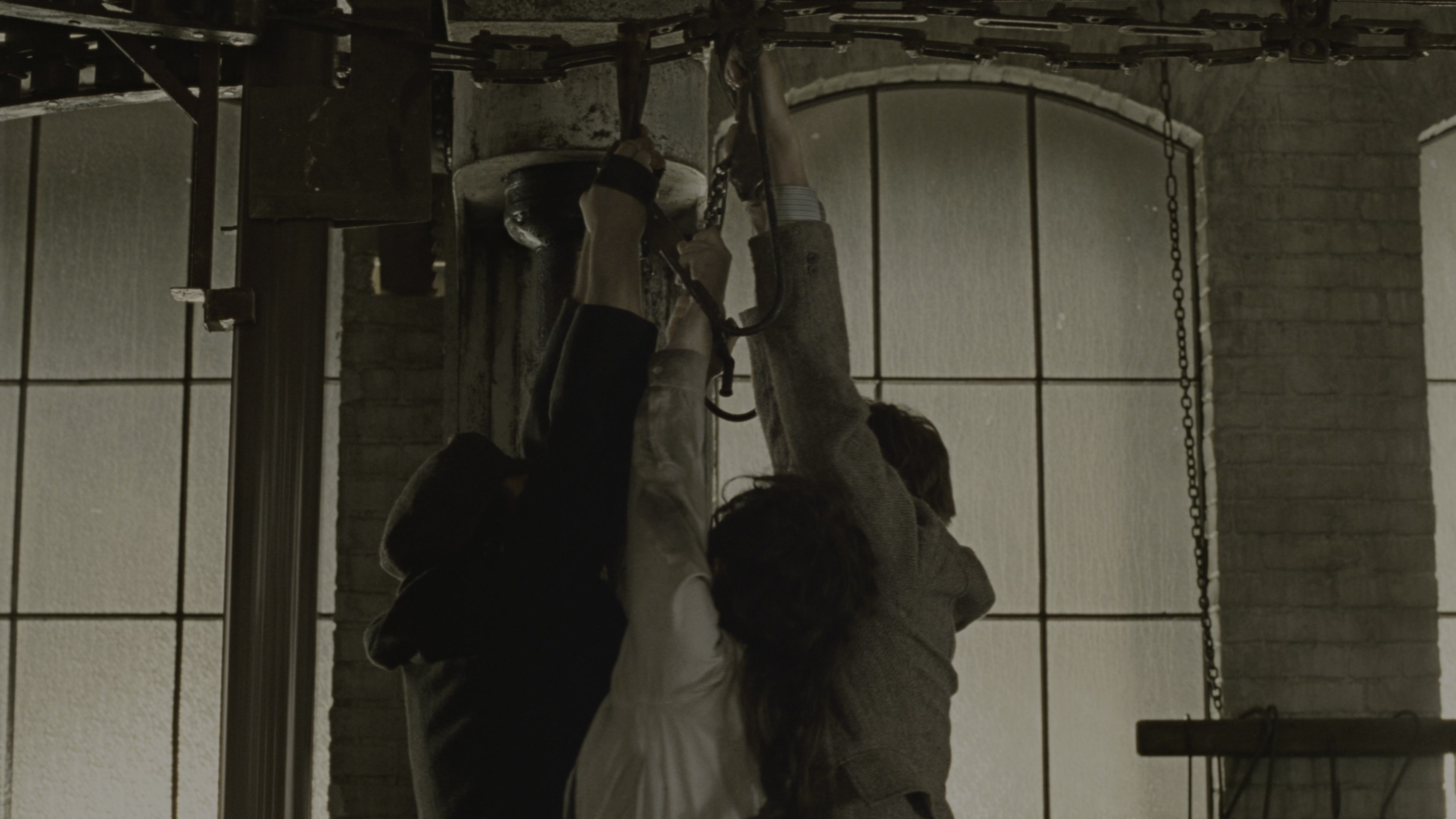 Sherlock Holmes (2009), wide, 1.78:1 — film still