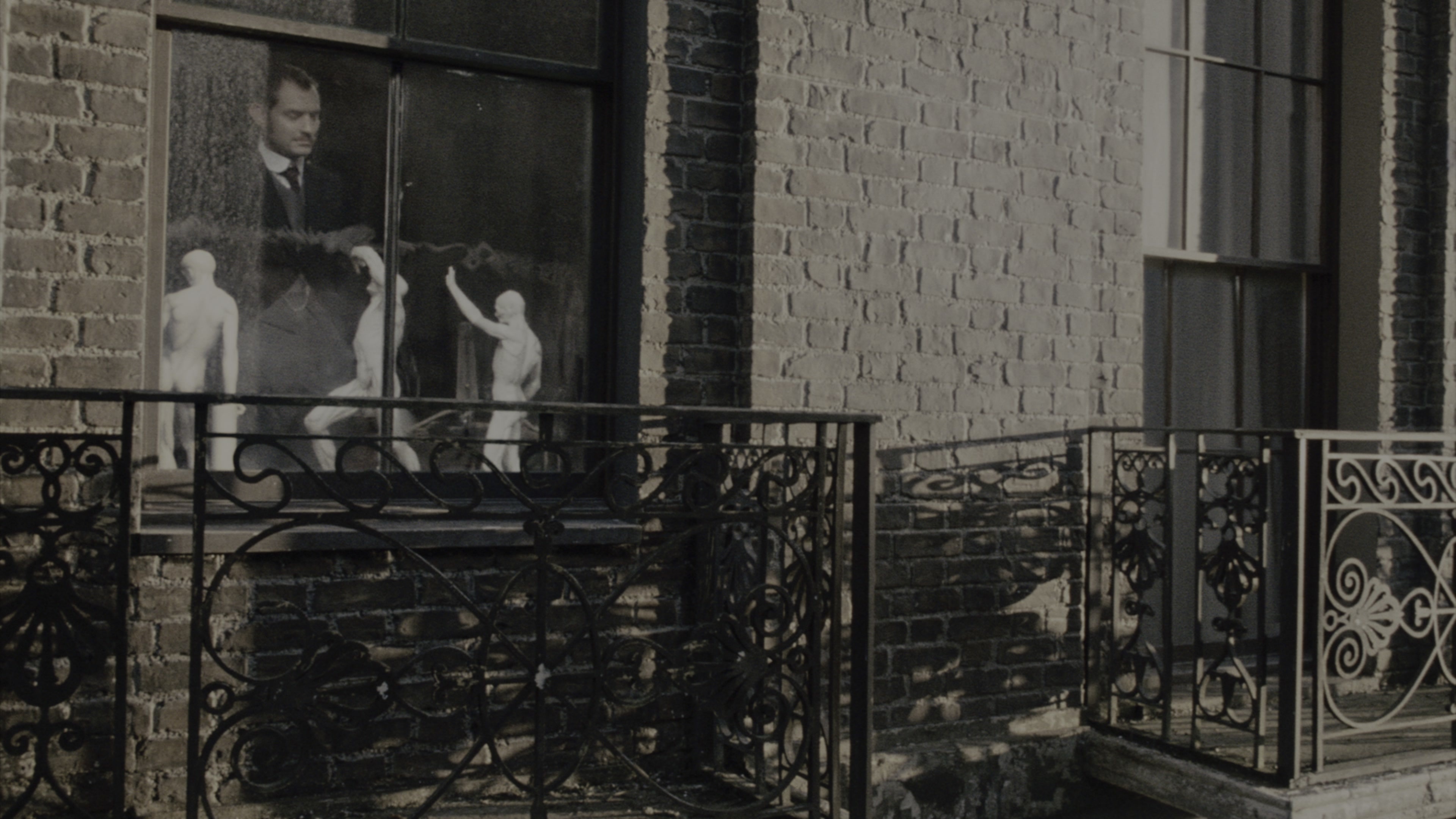 Sherlock Holmes (2009), wide, 1.78:1 — film still