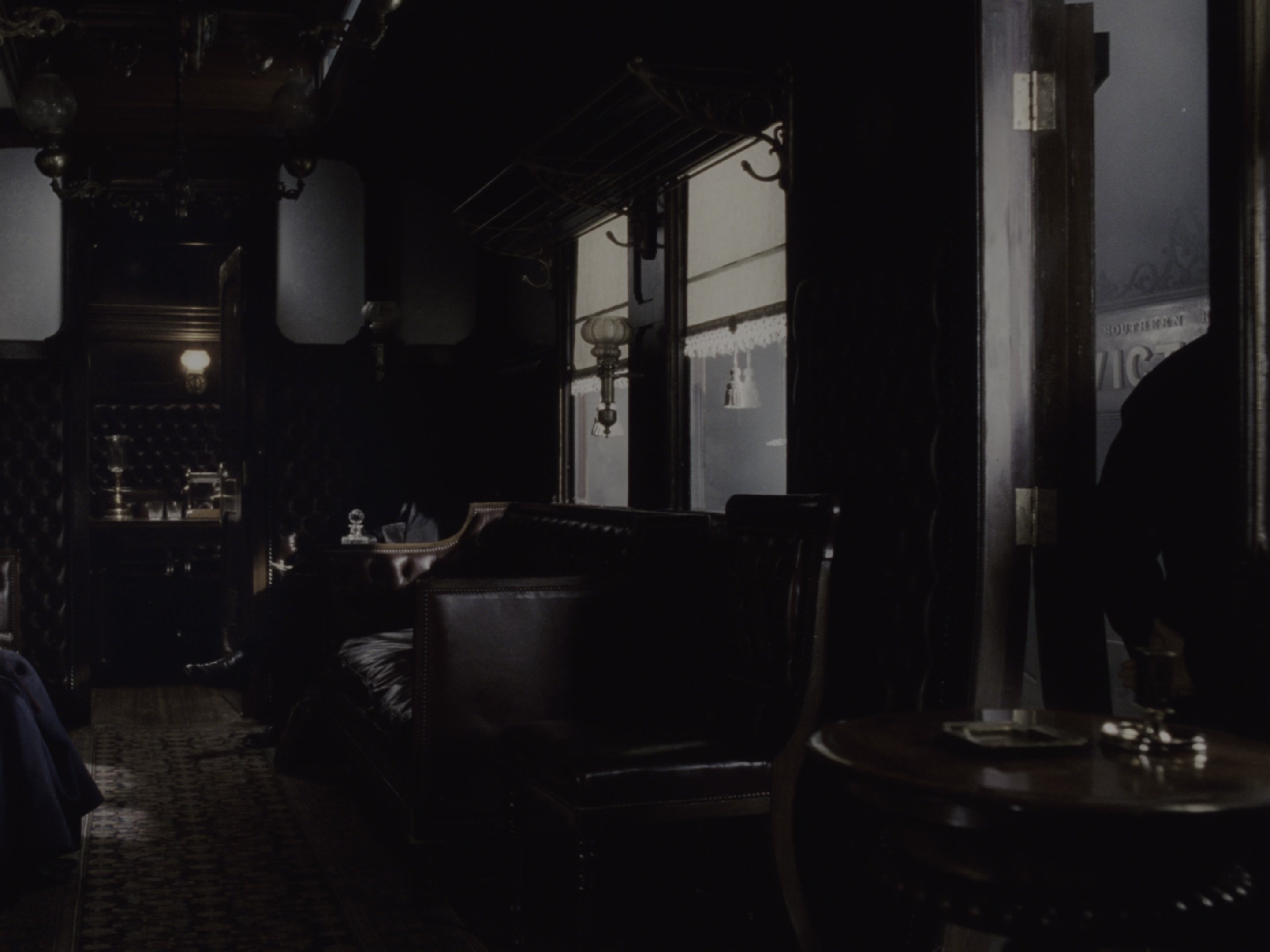 Sherlock Holmes (2009), wide, 1.33:1 — film still