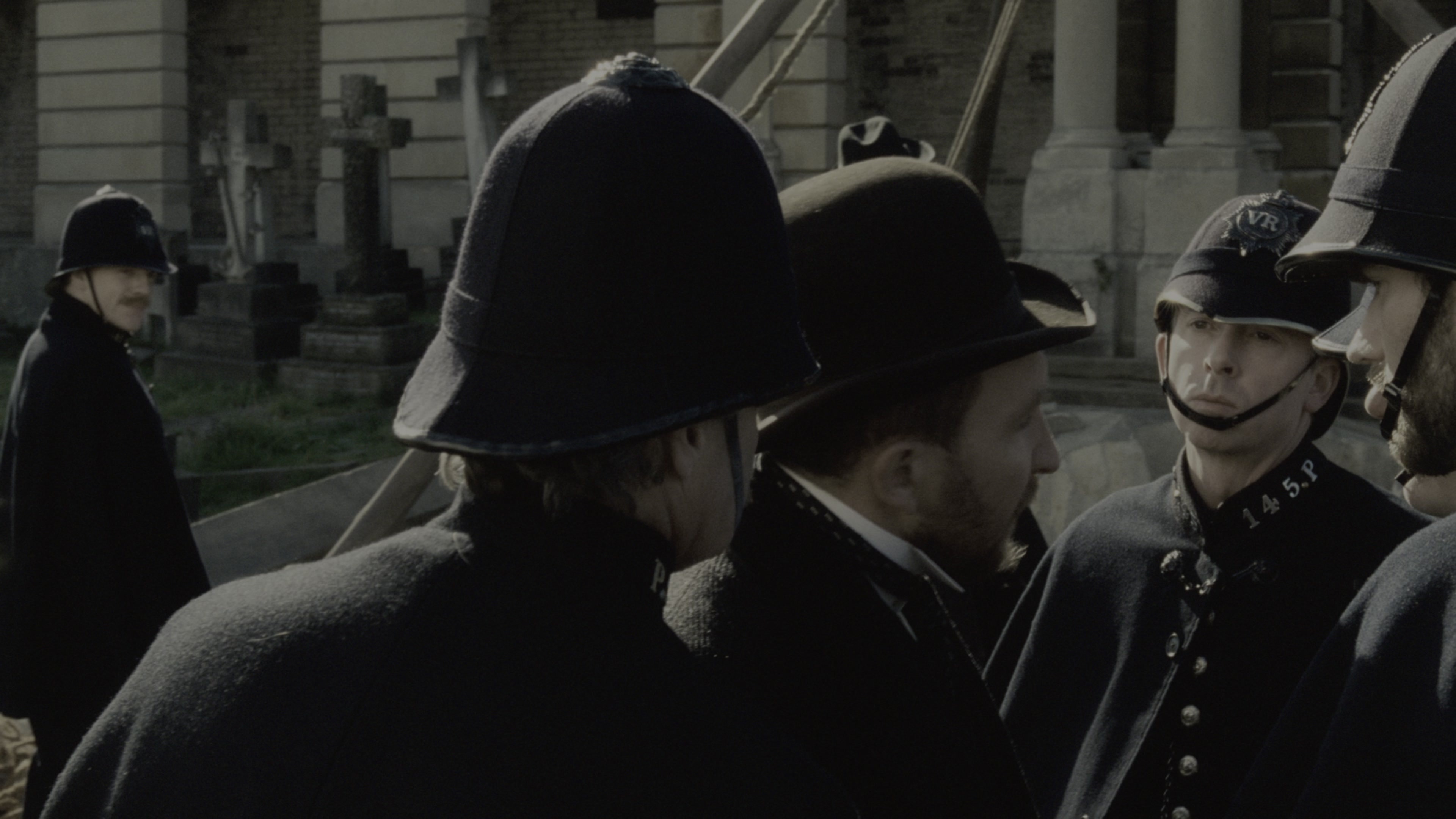 Sherlock Holmes (2009), wide, 1.78:1 — film still