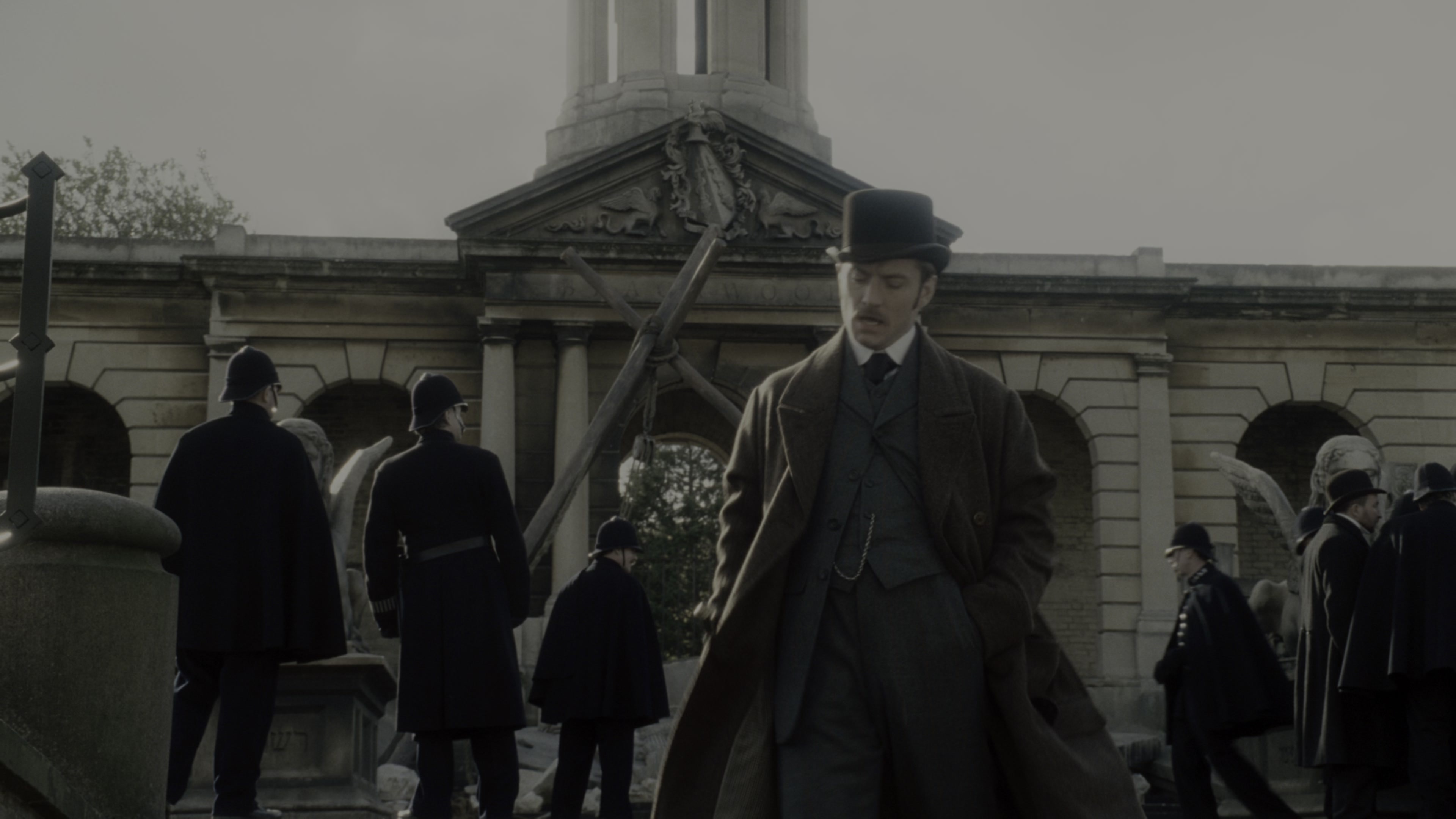 Sherlock Holmes (2009), wide, 1.78:1 — film still