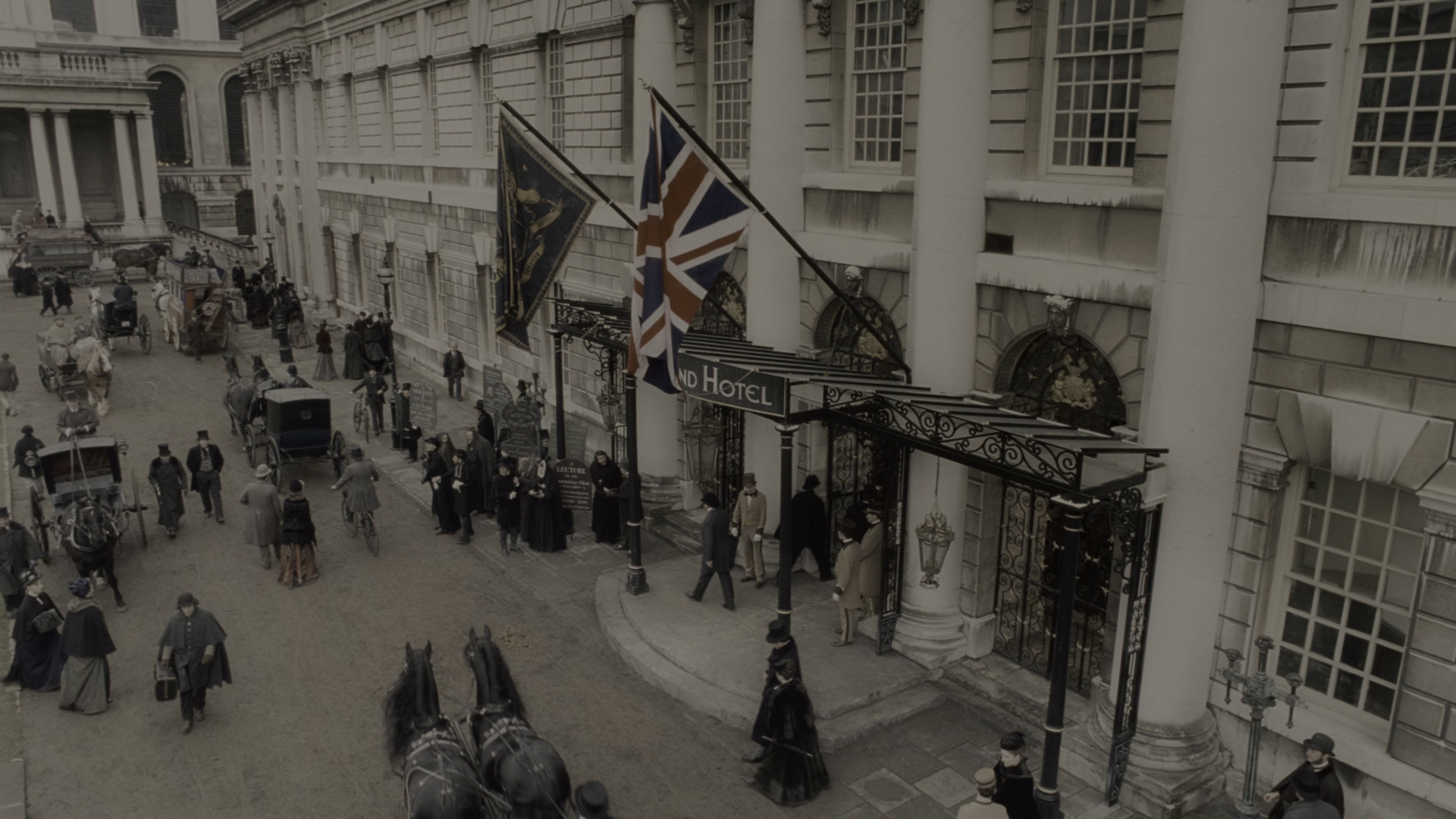 Sherlock Holmes (2009), wide, 1.78:1 — film still