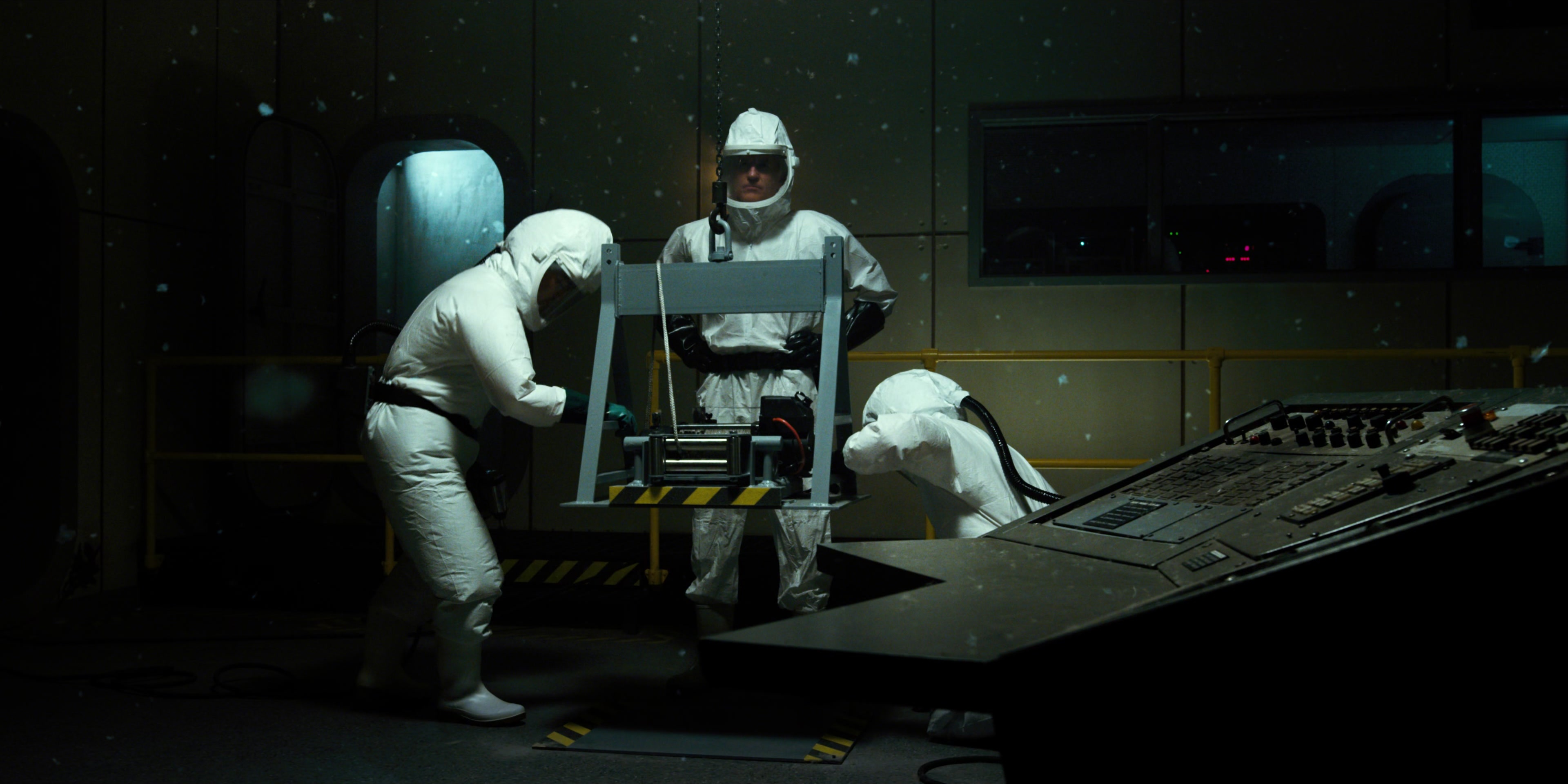 Stranger Things (2016), wide, 2.00:1 — film still