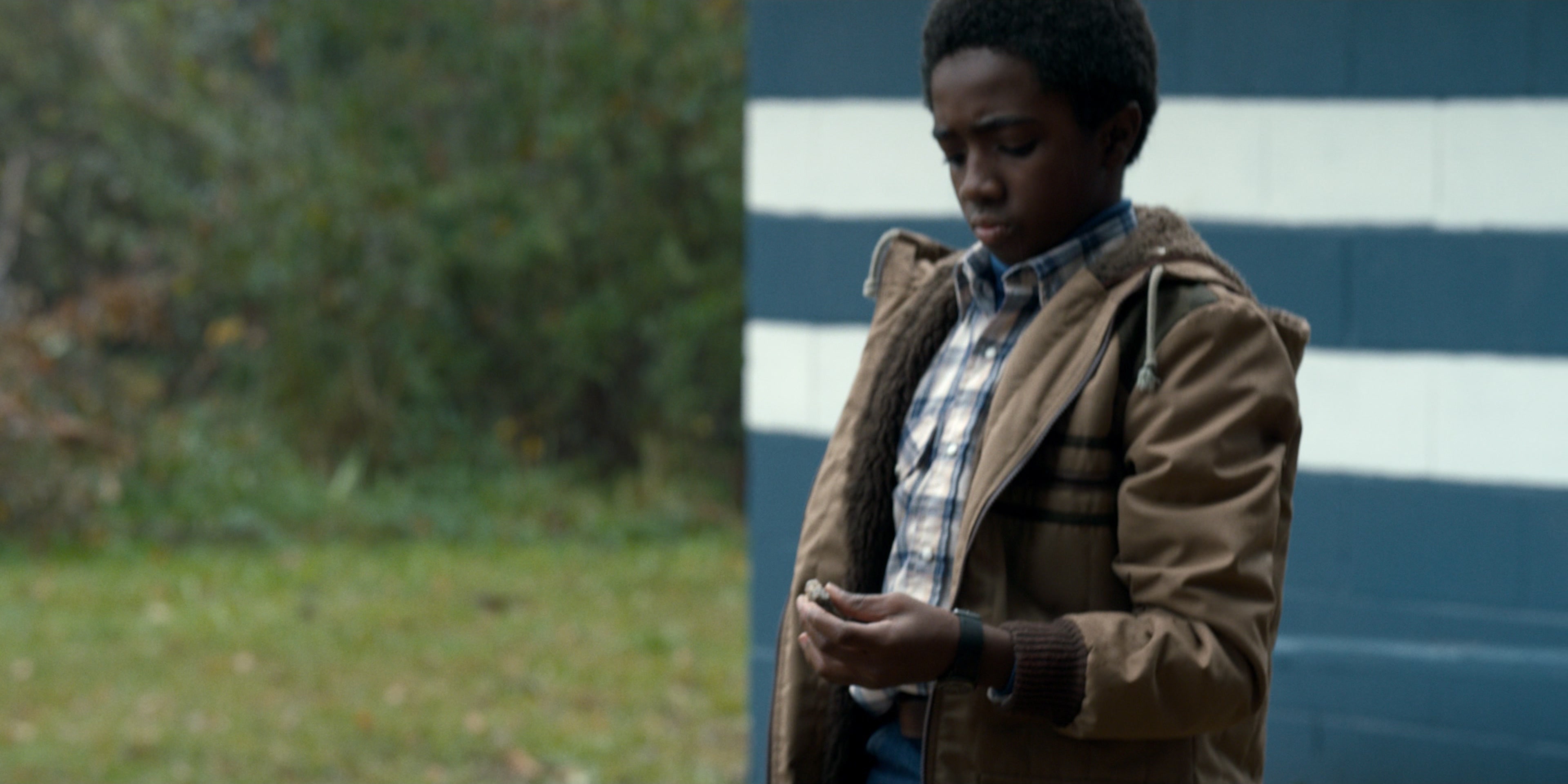 Stranger Things (2016), wide, 2.00:1 — film still