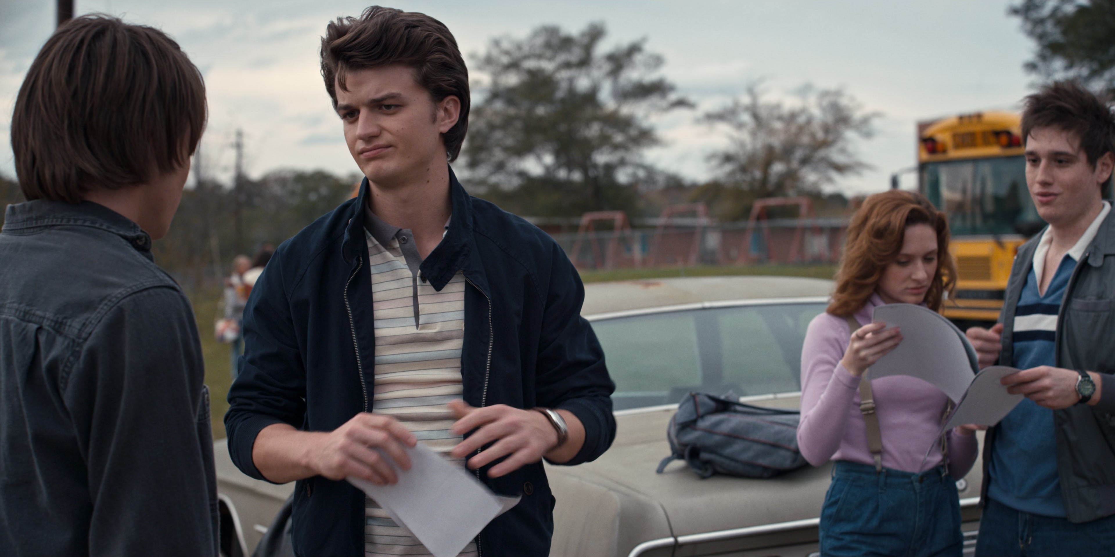 Stranger Things (2016), wide, 2.00:1 — film still