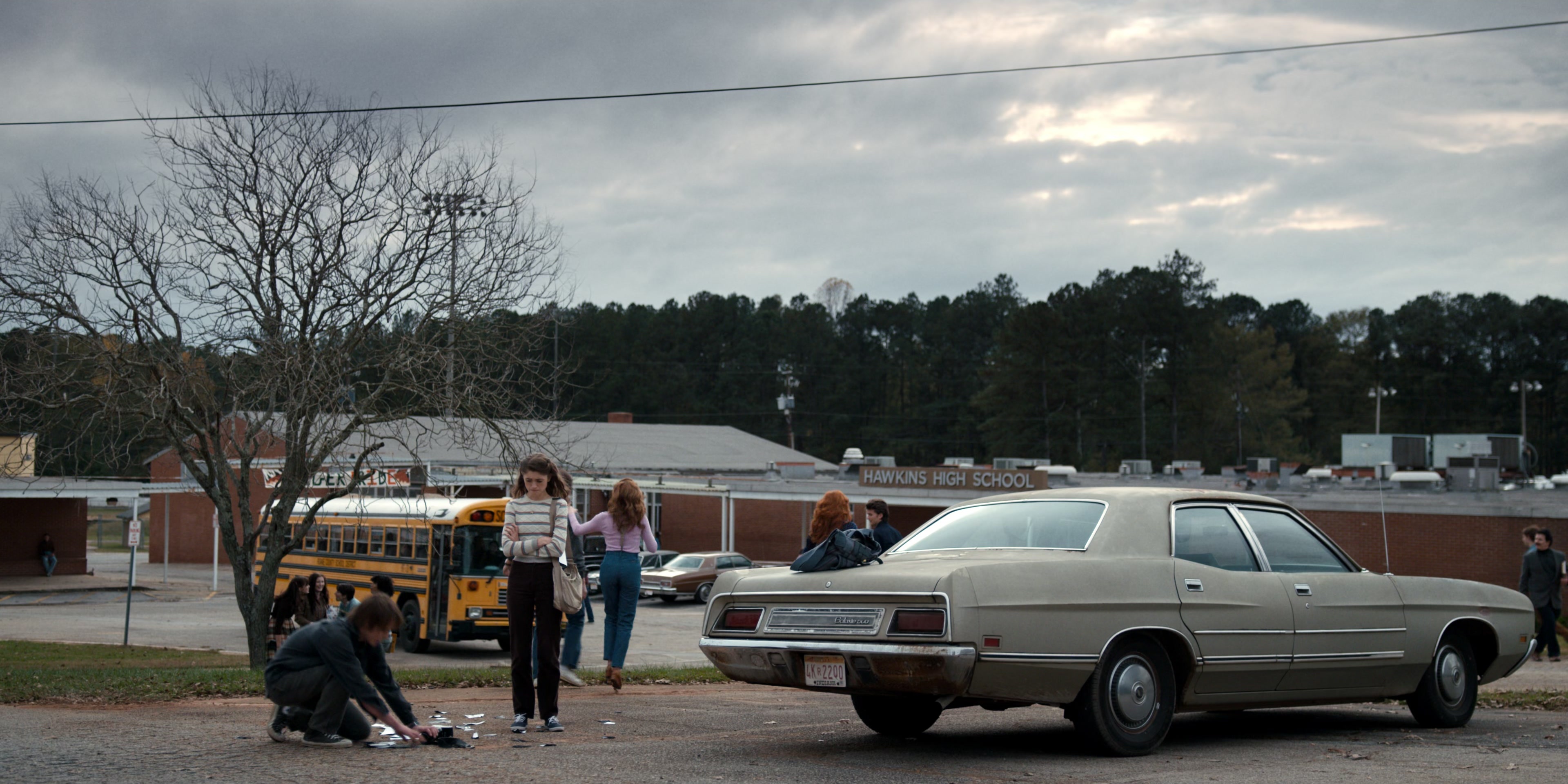Stranger Things (2016), wide, 2.00:1 — film still