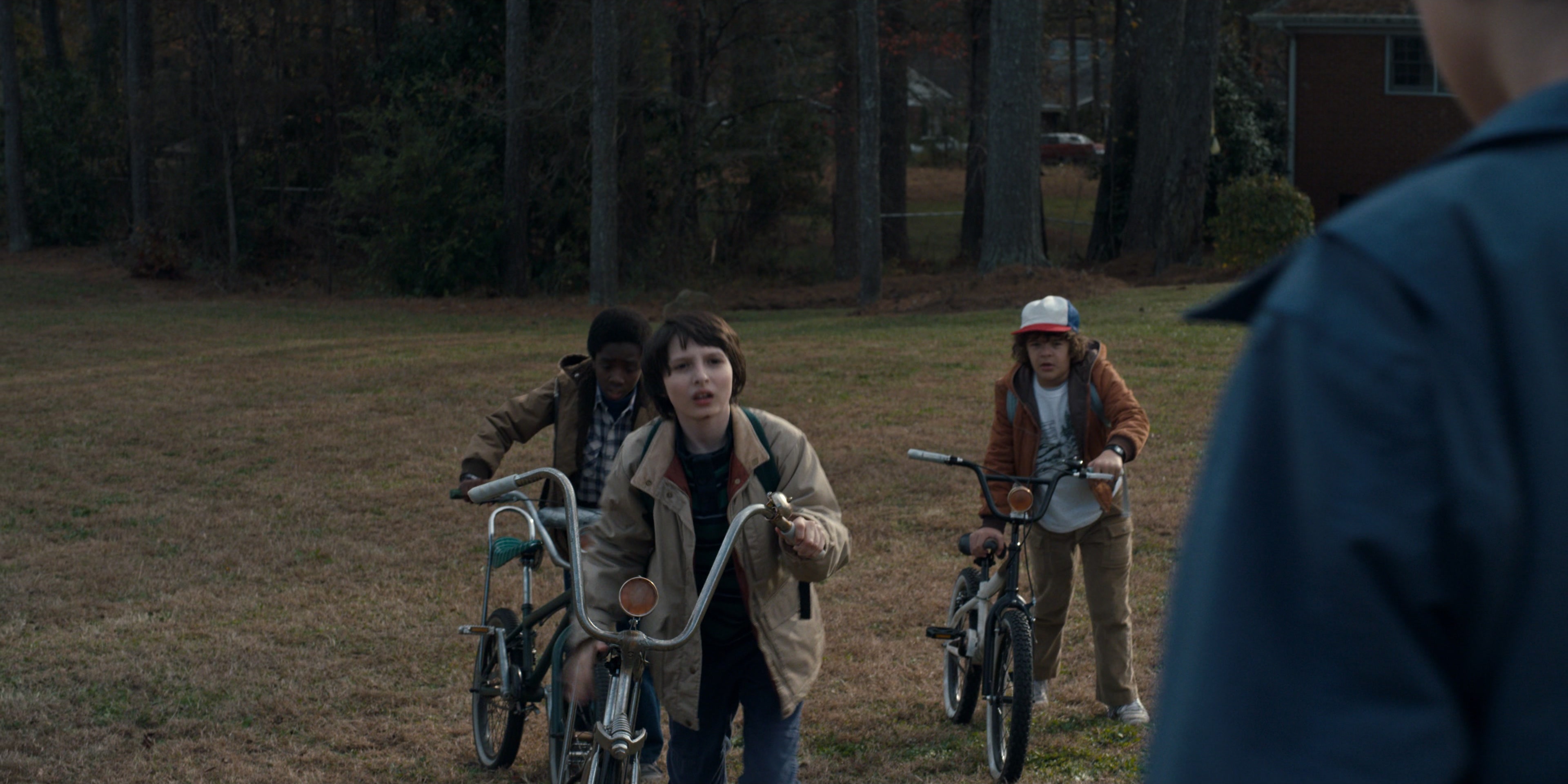 Stranger Things (2016), wide, 2.00:1 — film still