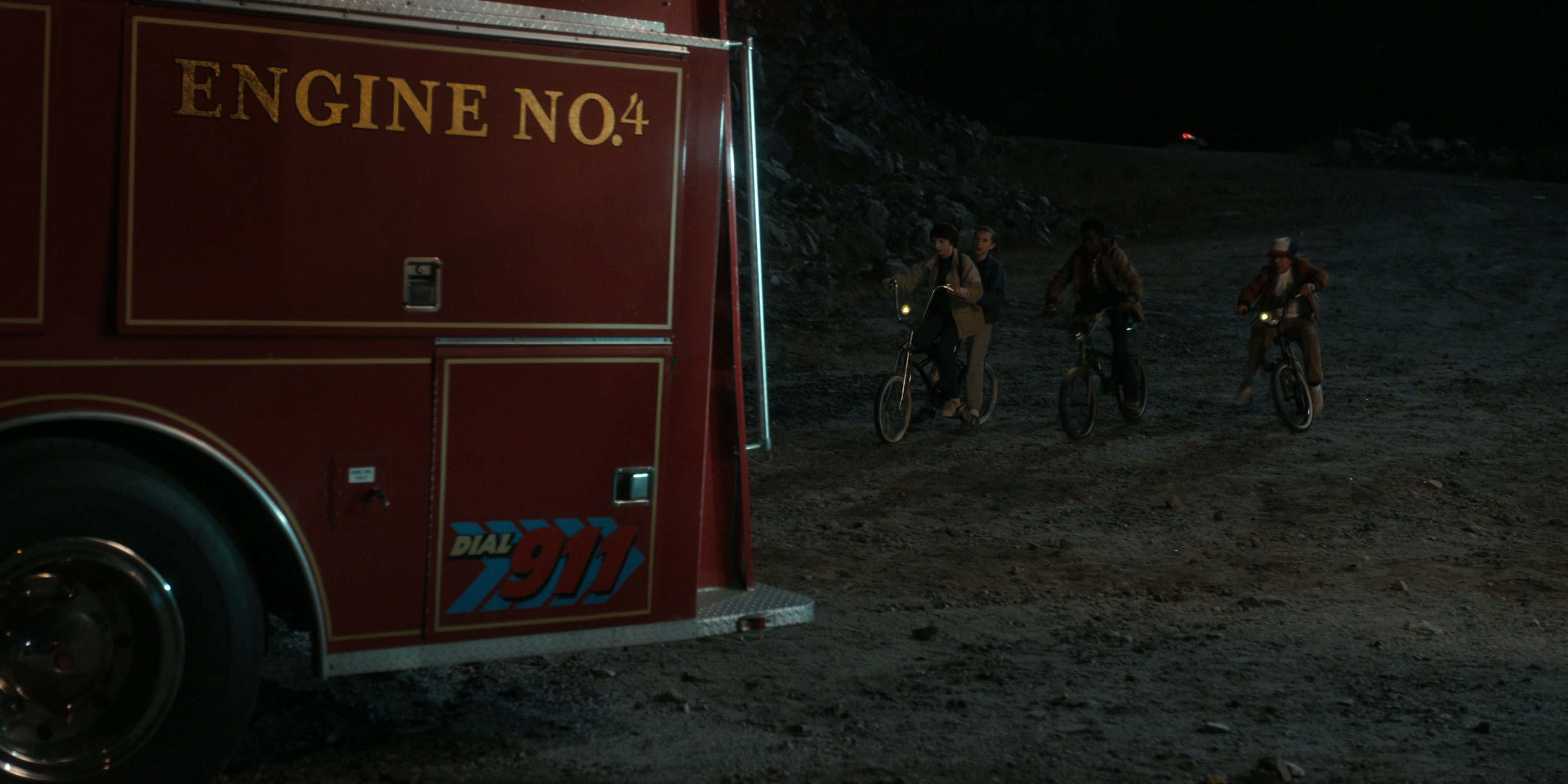 Stranger Things (2016), wide, 2.00:1 — film still