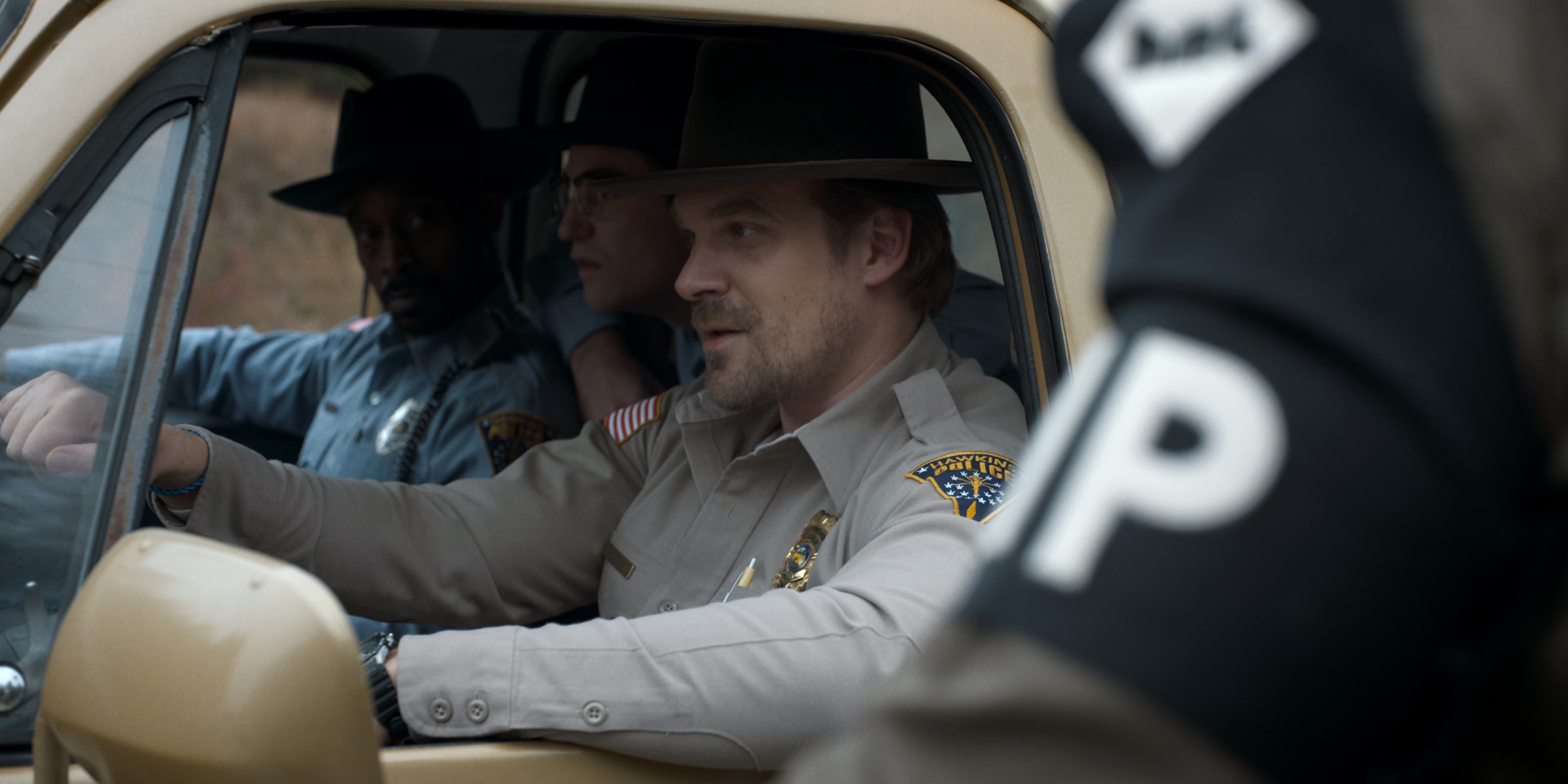 Stranger Things (2016), wide, 2.00:1 — film still