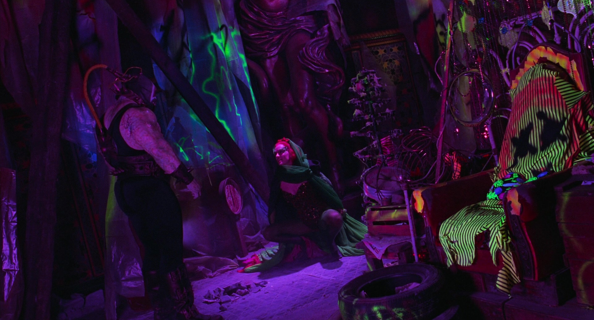 Batman & Robin (1997), wide, 1.85:1 — film still
