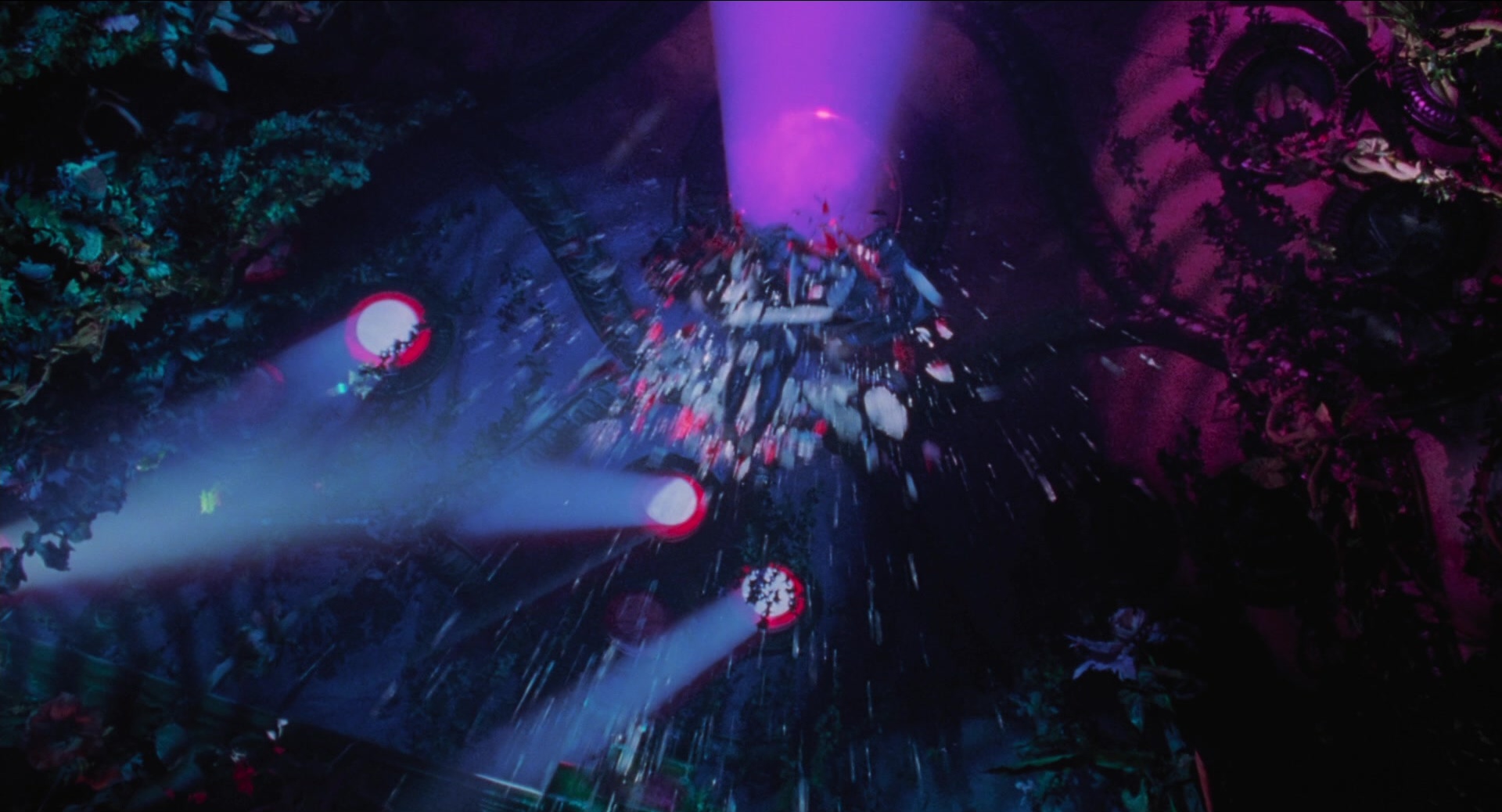 Batman & Robin (1997), wide, 1.85:1 — film still