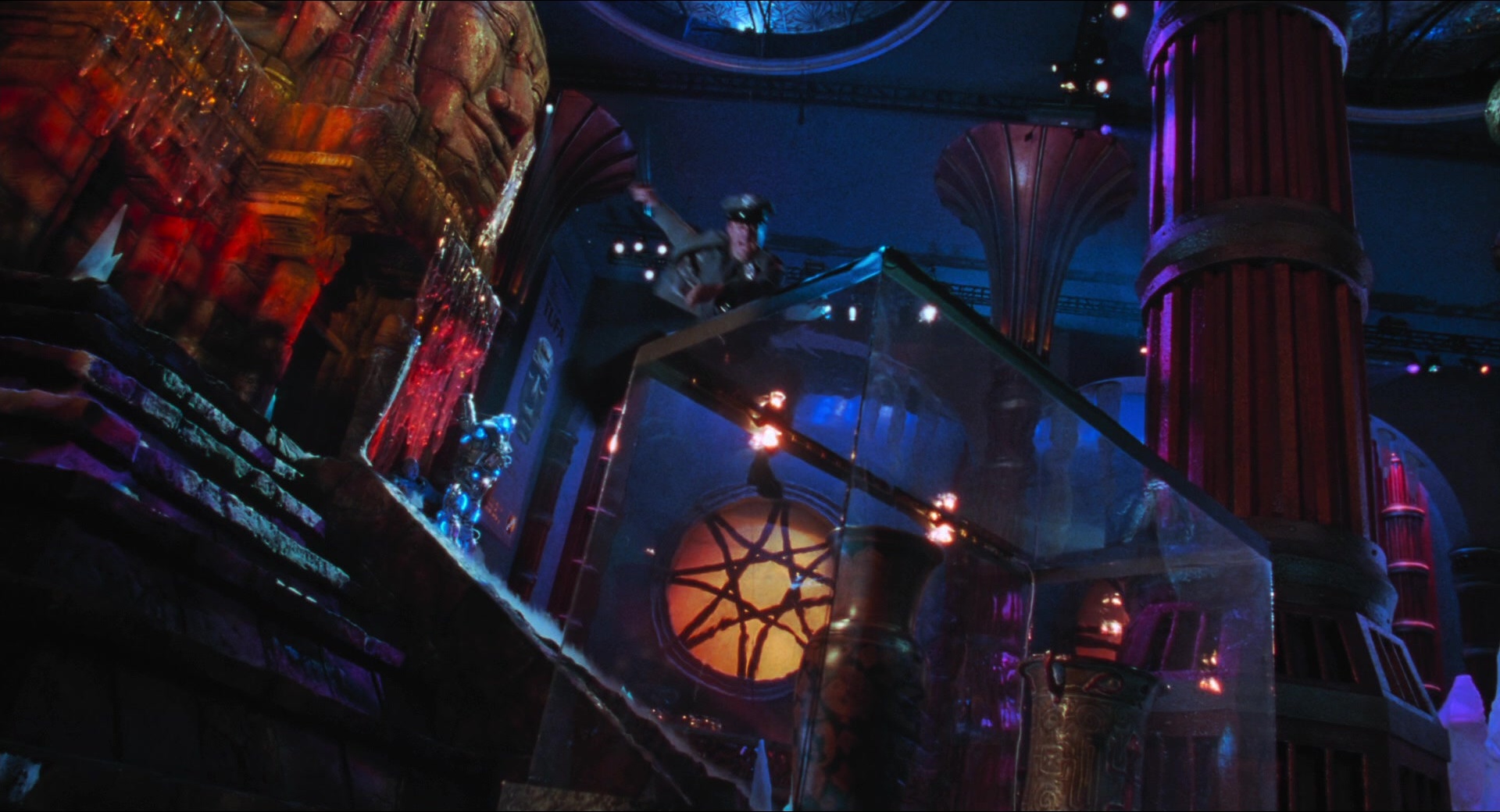 Batman & Robin (1997), wide, 1.85:1 — film still