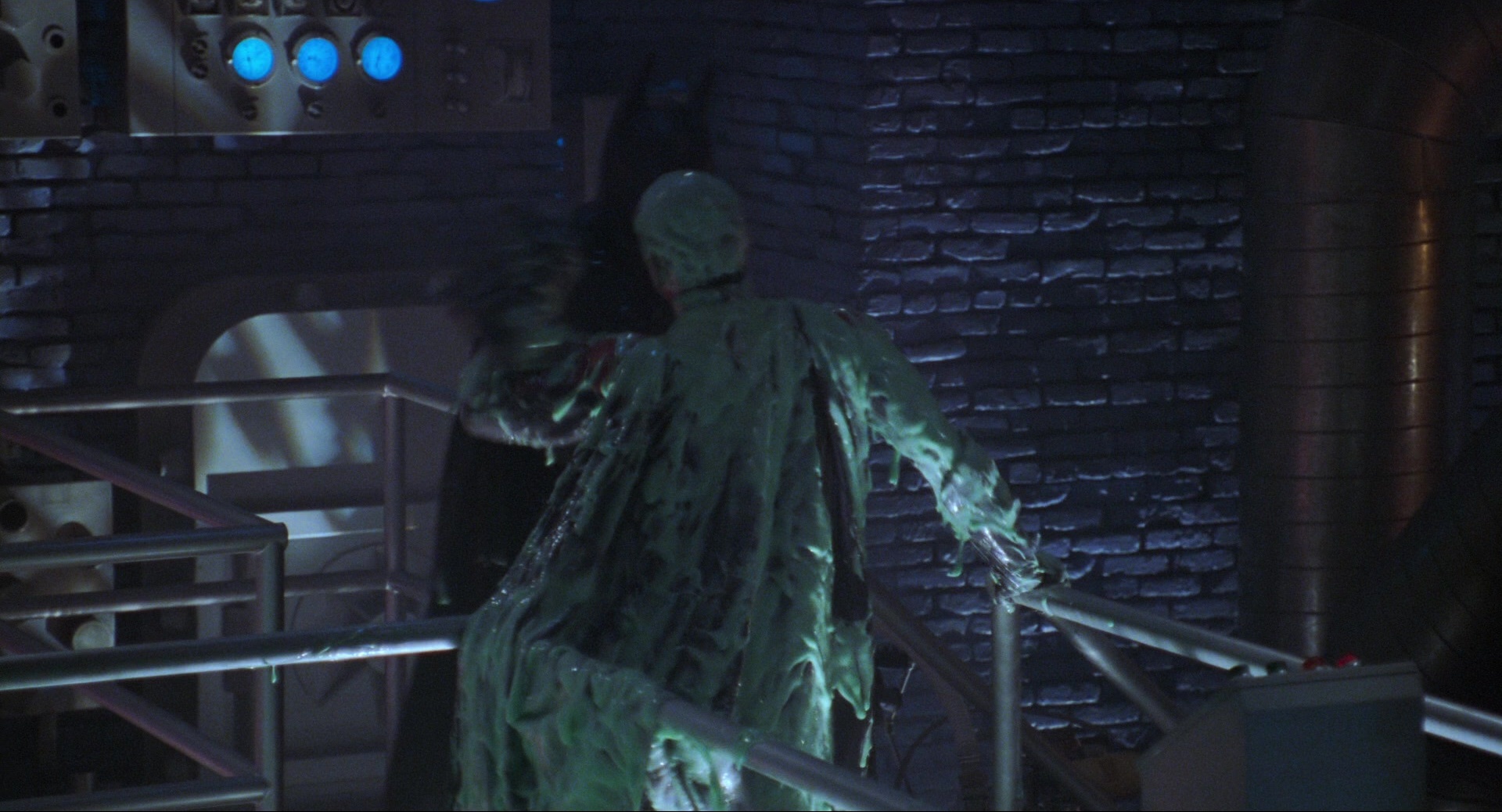 Batman & Robin (1997), wide, 1.85:1 — film still