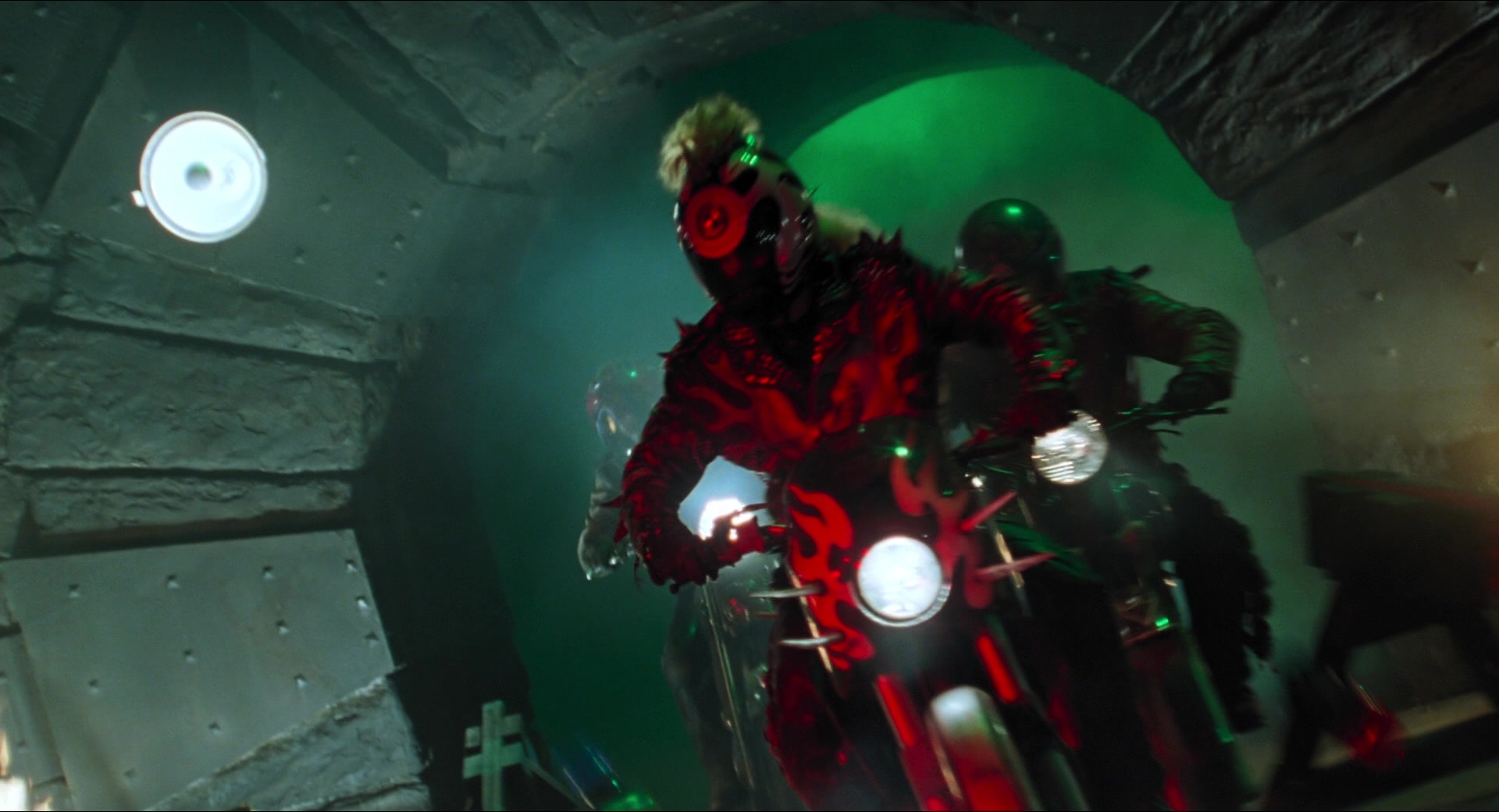 Batman & Robin (1997), wide, 1.85:1 — film still