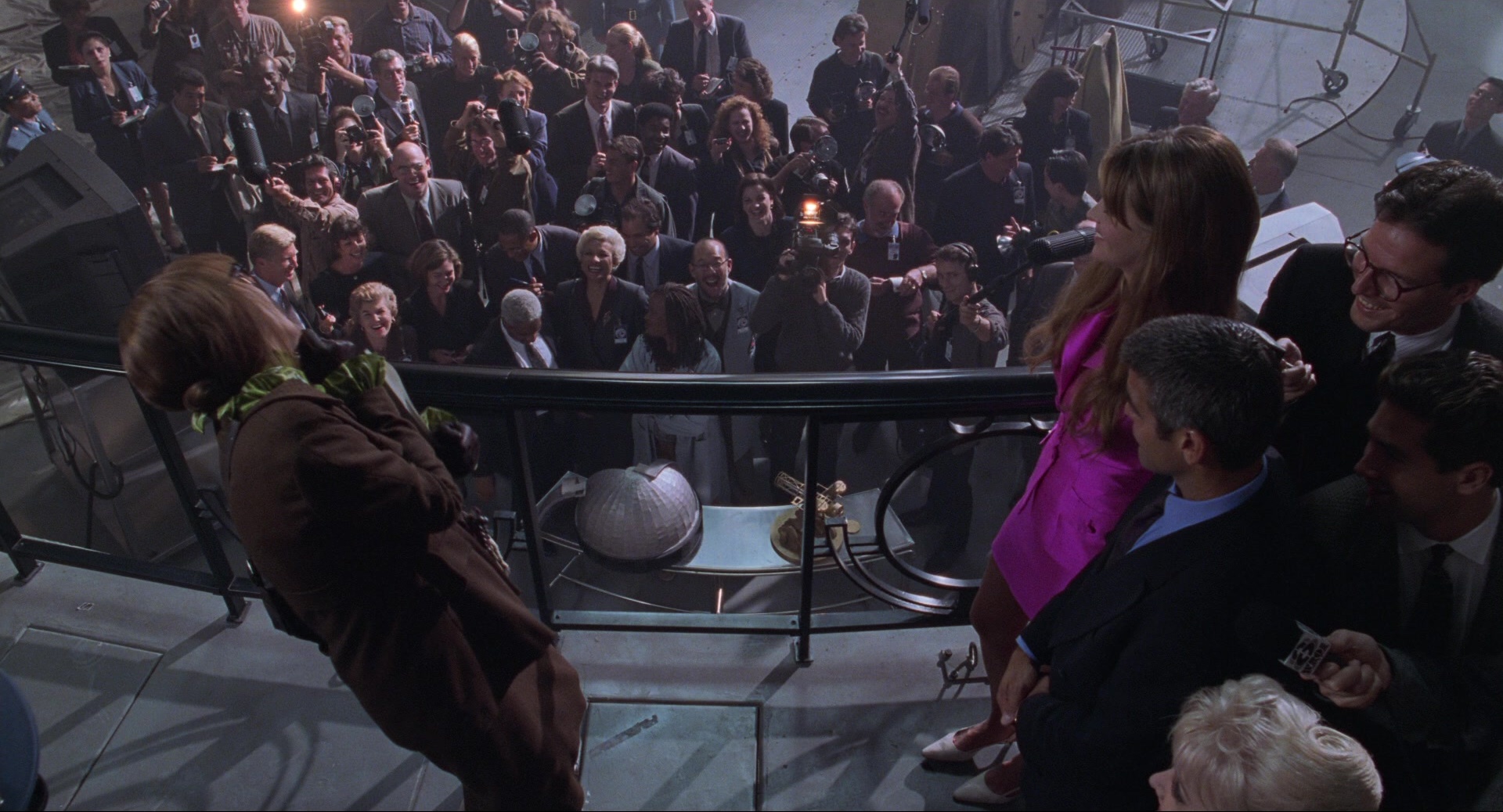 Batman & Robin (1997), wide, 1.85:1 — film still
