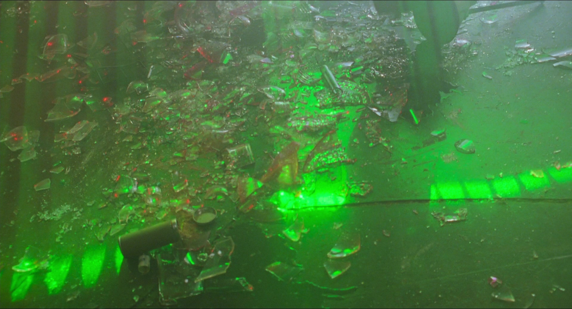 Batman & Robin (1997), wide, 1.85:1 — film still