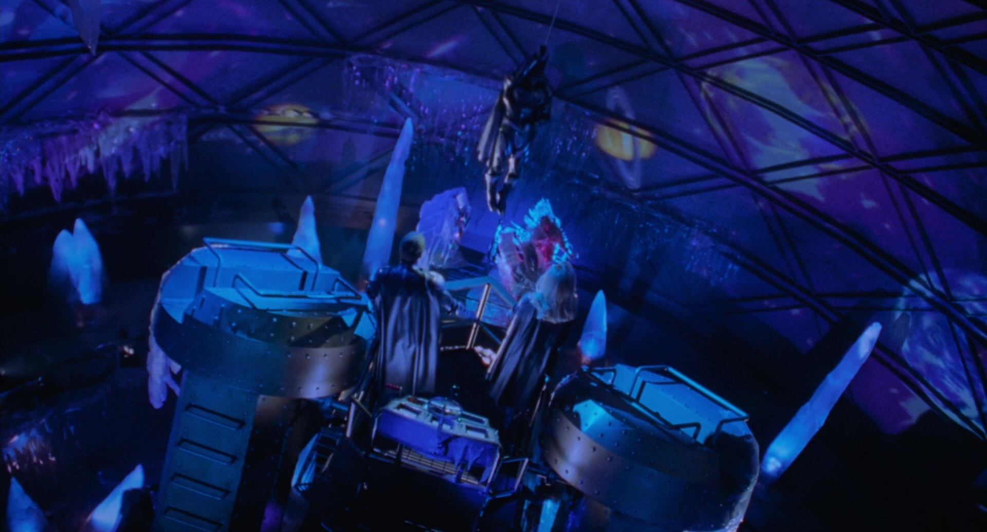 Batman & Robin (1997), wide, 1.85:1 — film still