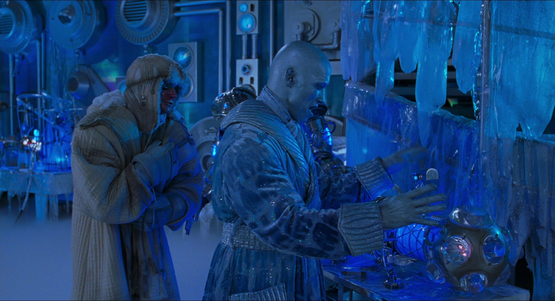 Batman & Robin (1997), wide, 1.85:1 — film still