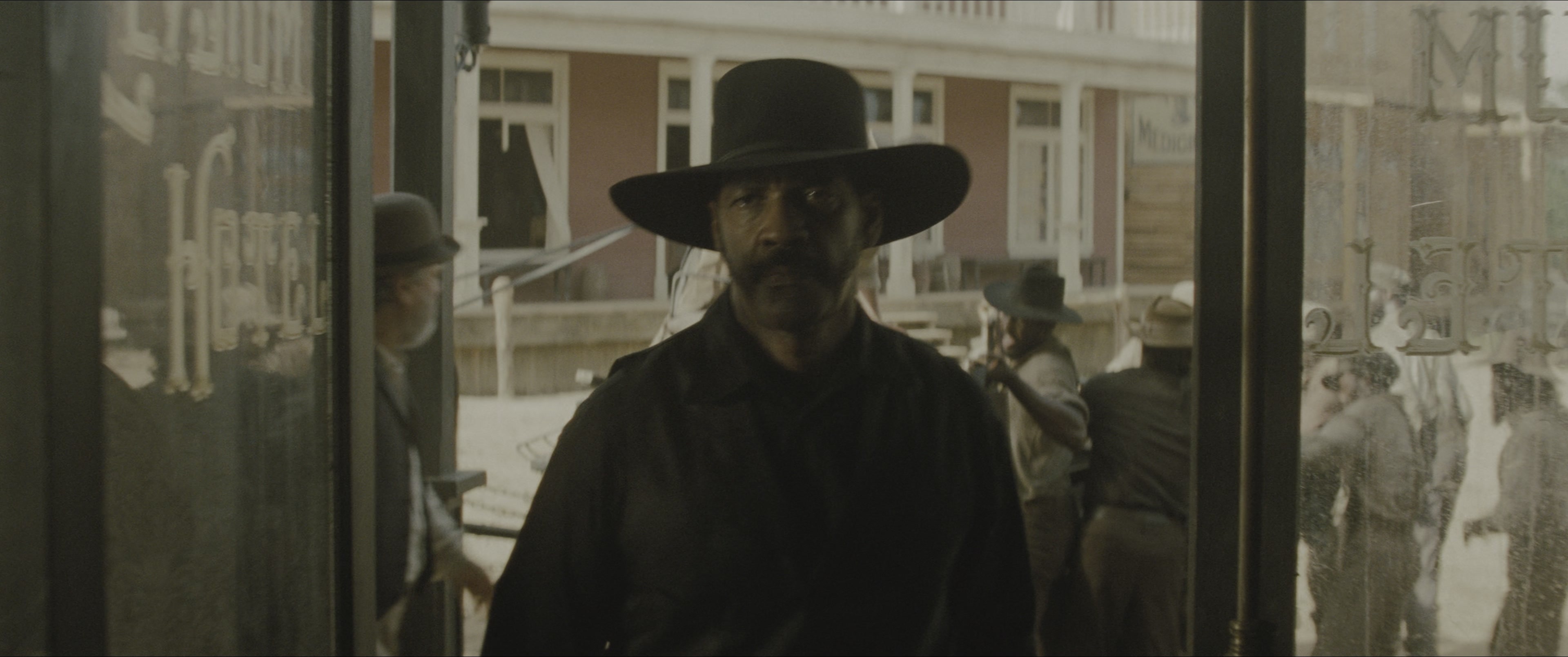The Magnificent Seven (2016), wide, 2.39:1 — film still