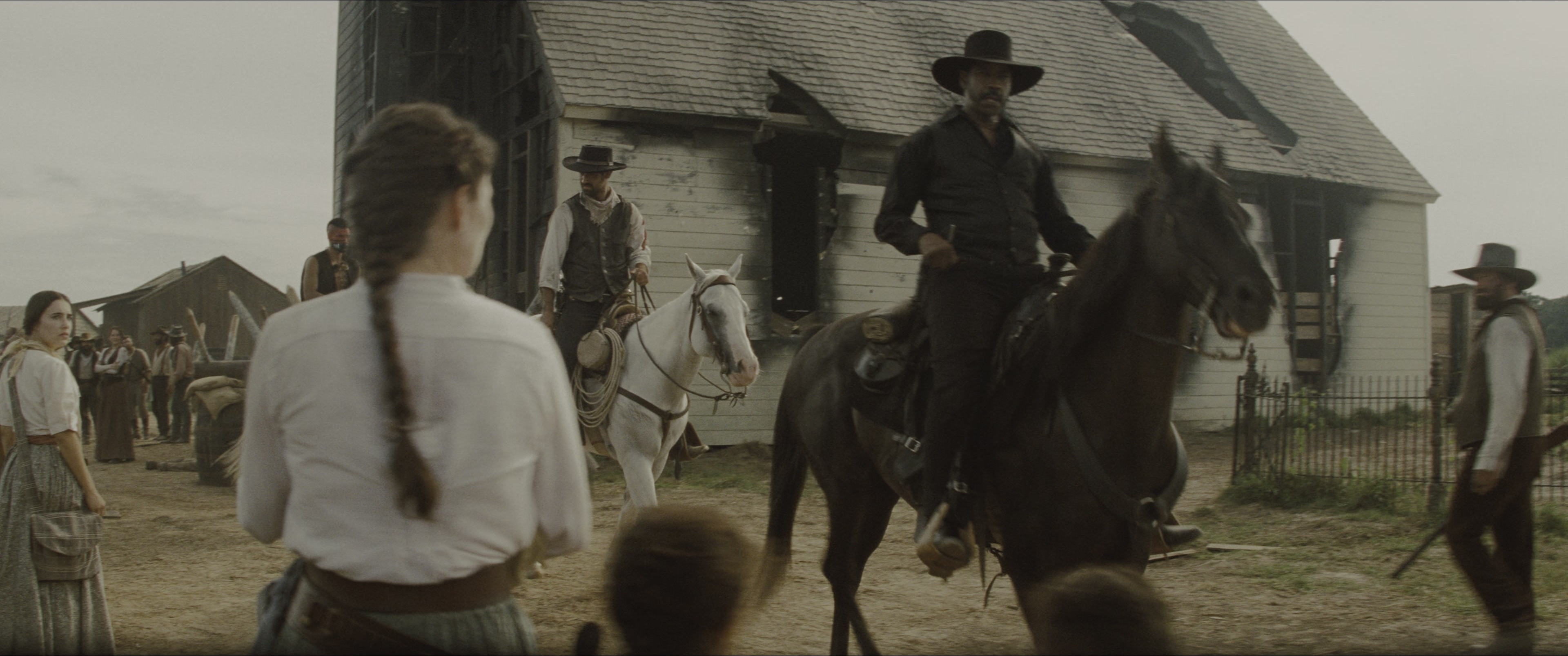 The Magnificent Seven (2016), wide, 2.39:1 — film still