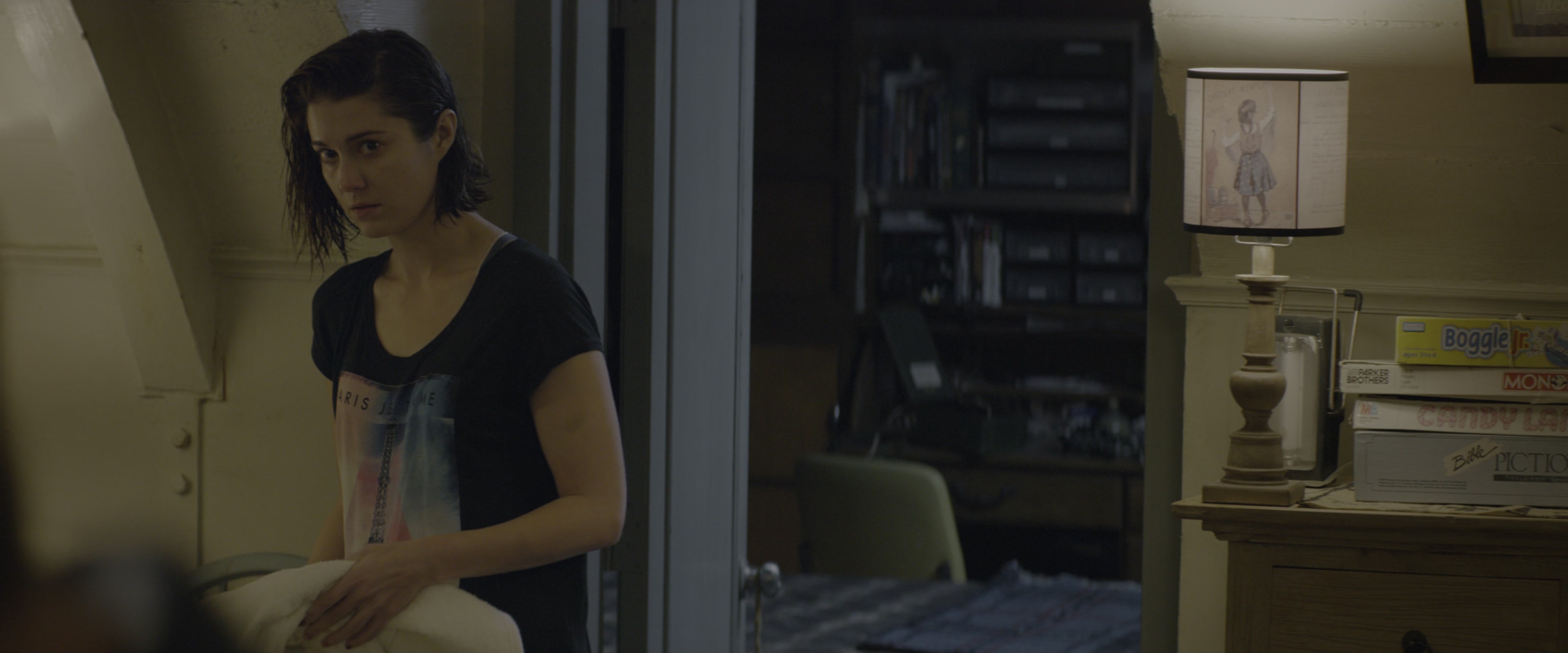 10 Cloverfield Lane (2016), wide, 2.40:1 — film still