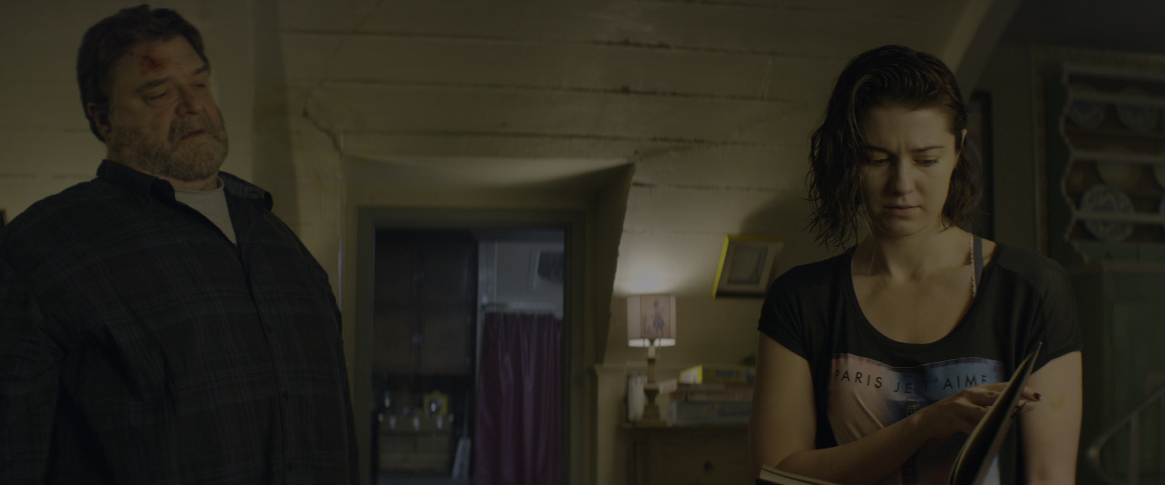 10 Cloverfield Lane (2016), wide, 2.40:1 — film still