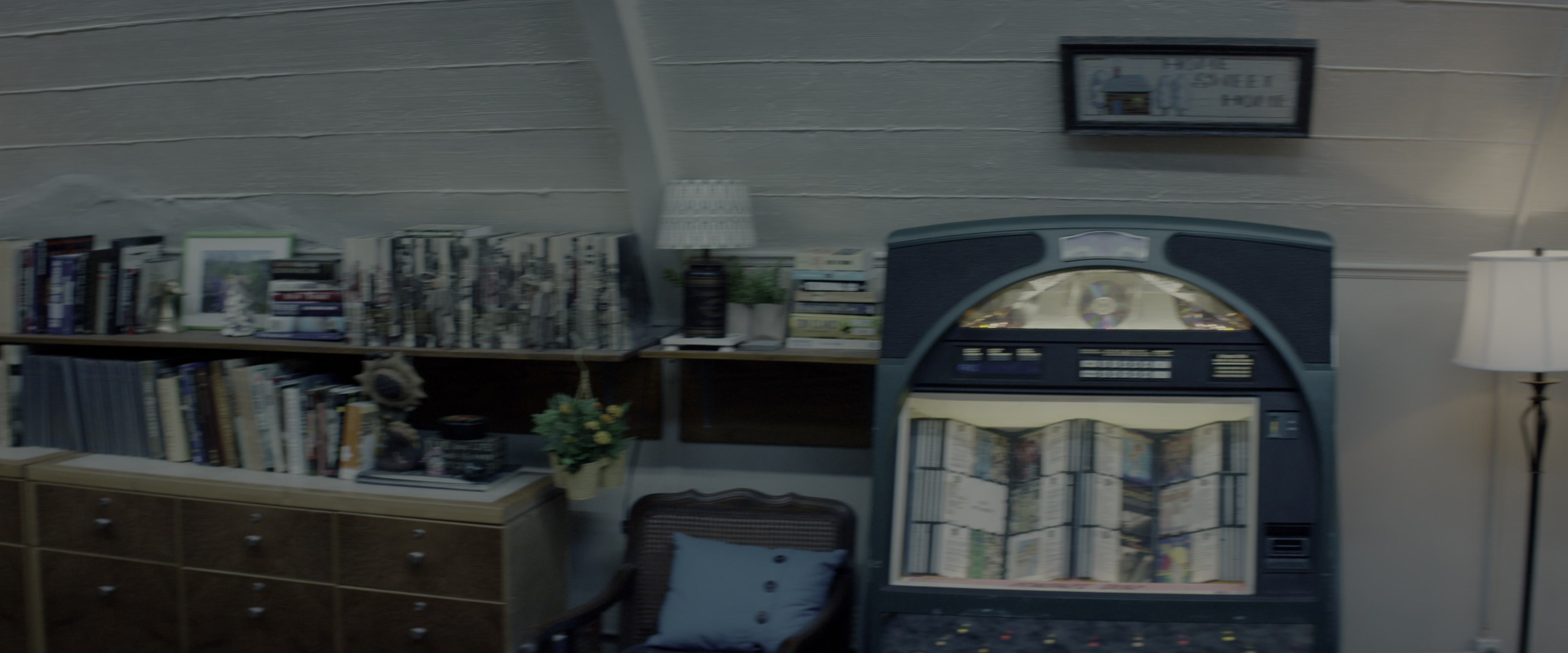 10 Cloverfield Lane (2016), wide, 2.40:1 — film still