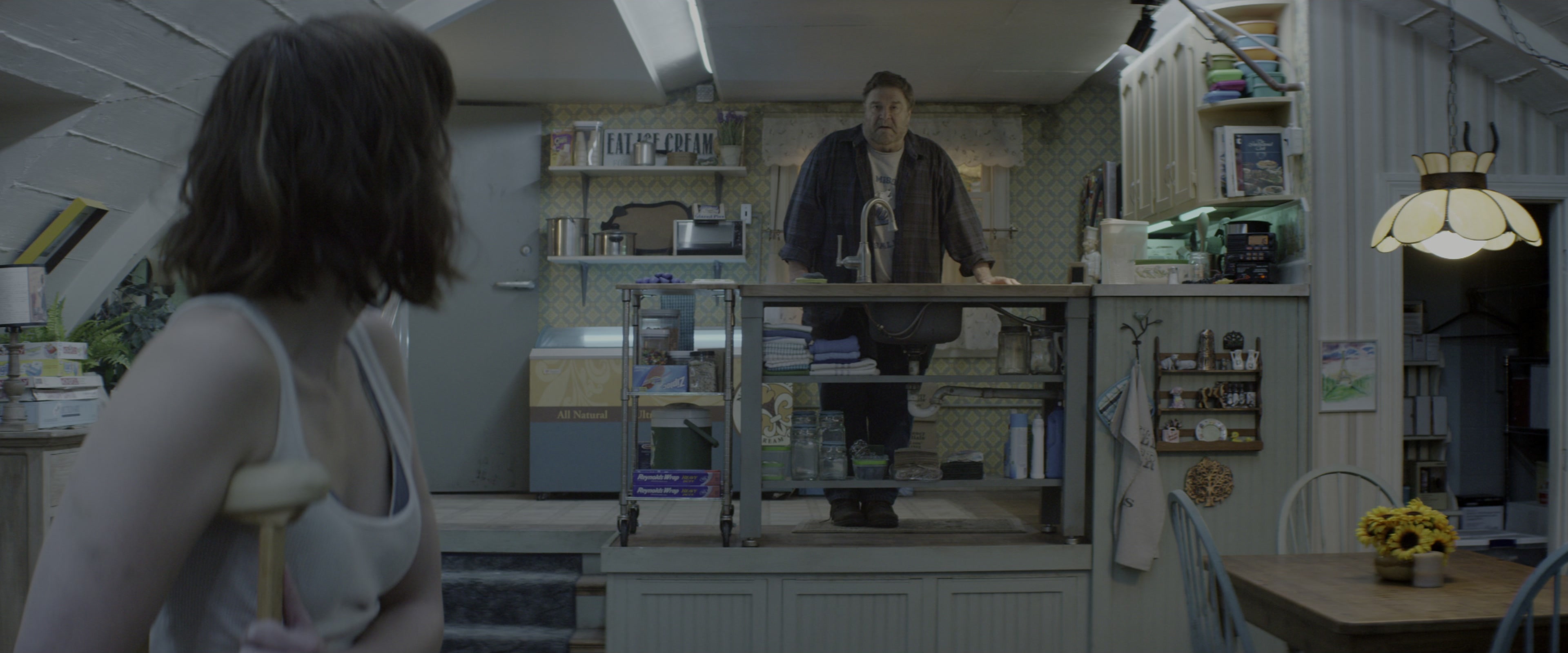 10 Cloverfield Lane (2016), wide, 2.40:1 — film still