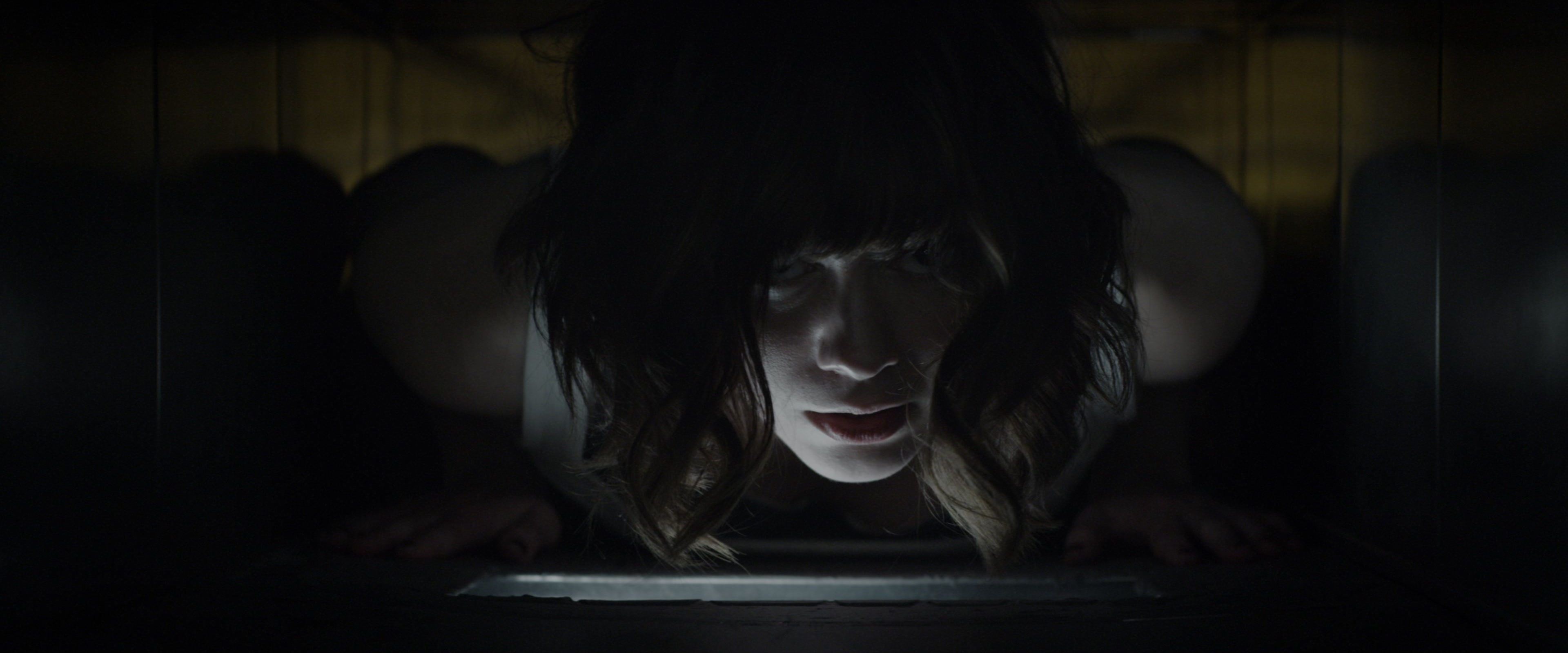 10 Cloverfield Lane (2016), wide, 2.40:1 — film still