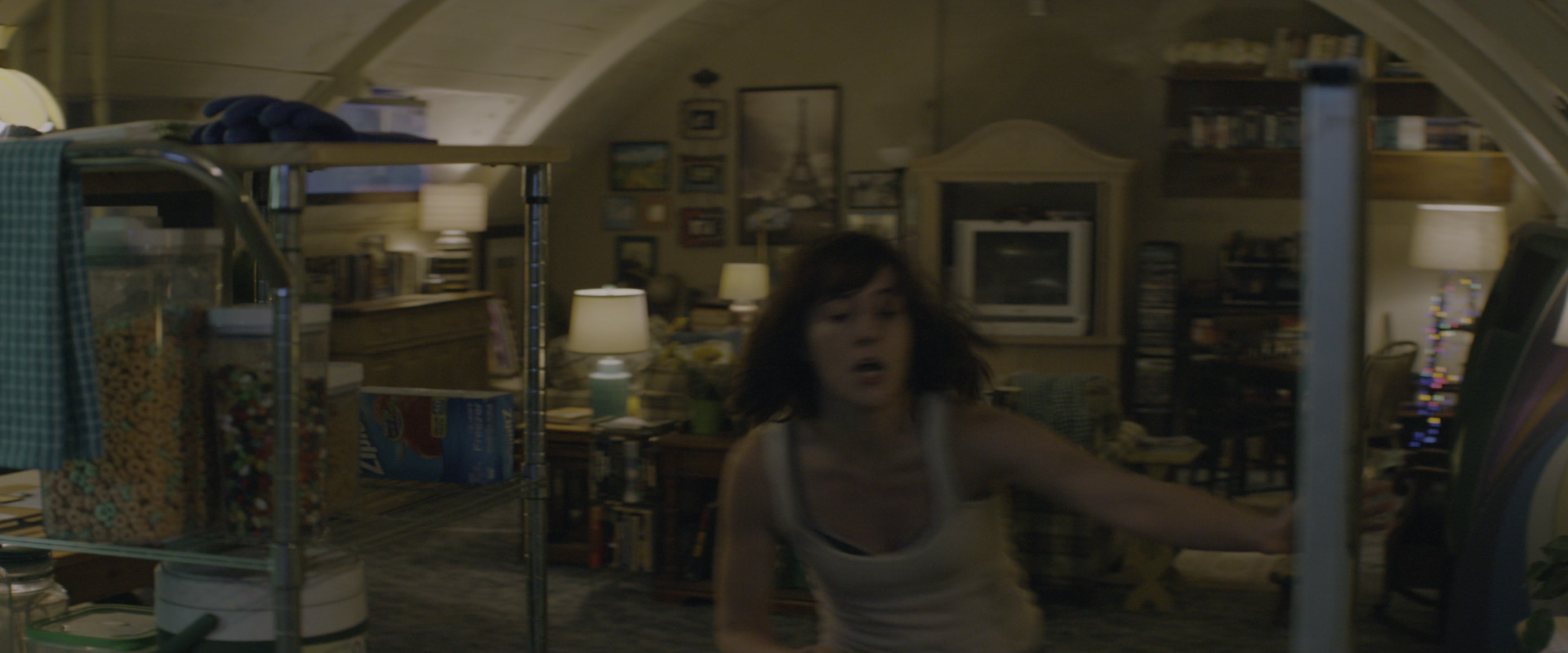 10 Cloverfield Lane (2016), wide, 2.40:1 — film still