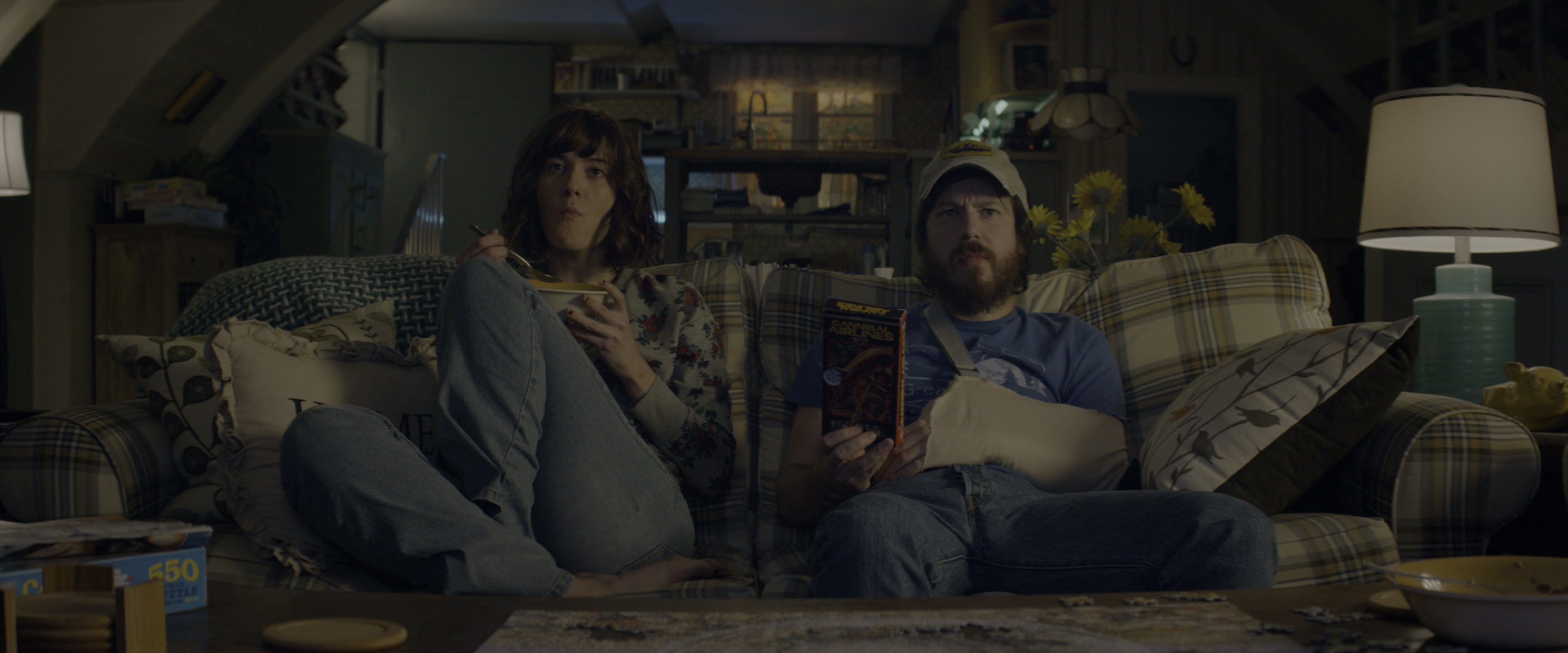 10 Cloverfield Lane (2016), wide, 2.40:1 — film still