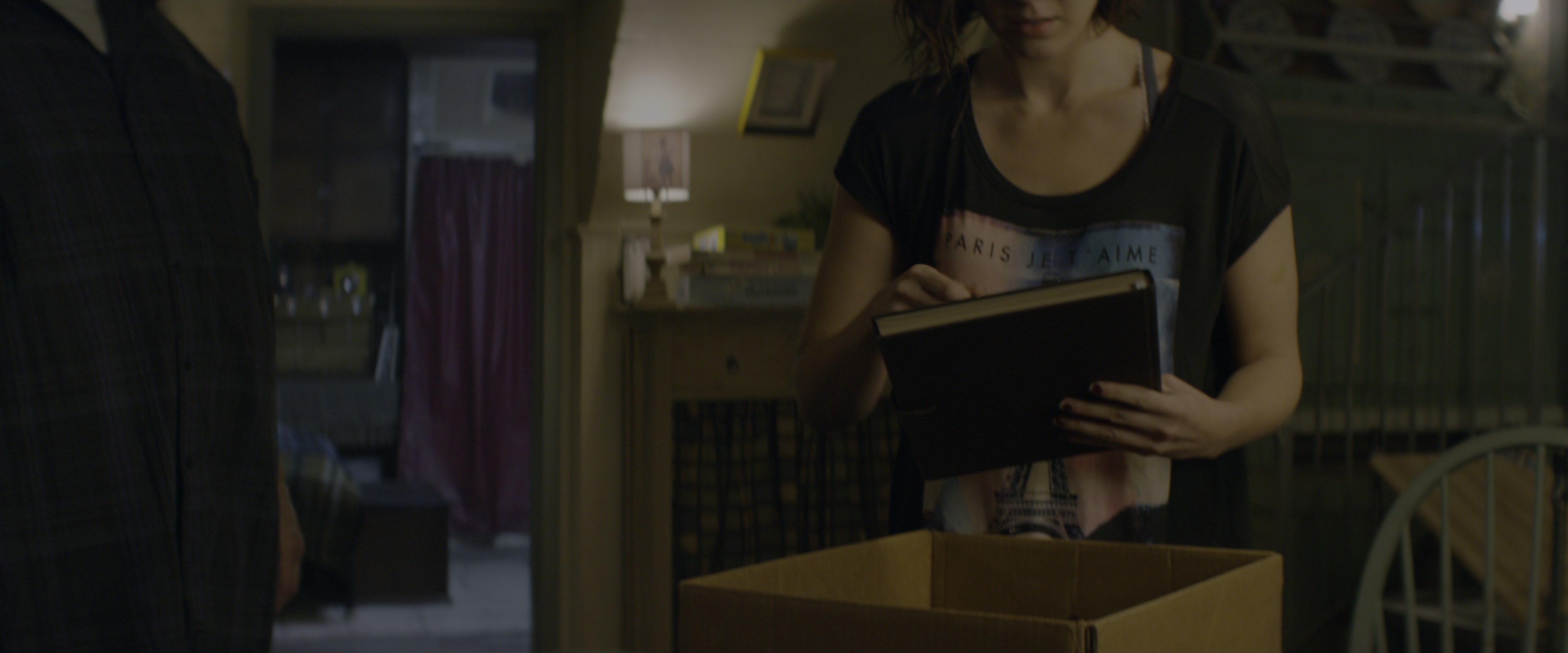 10 Cloverfield Lane (2016), wide, 2.40:1 — film still