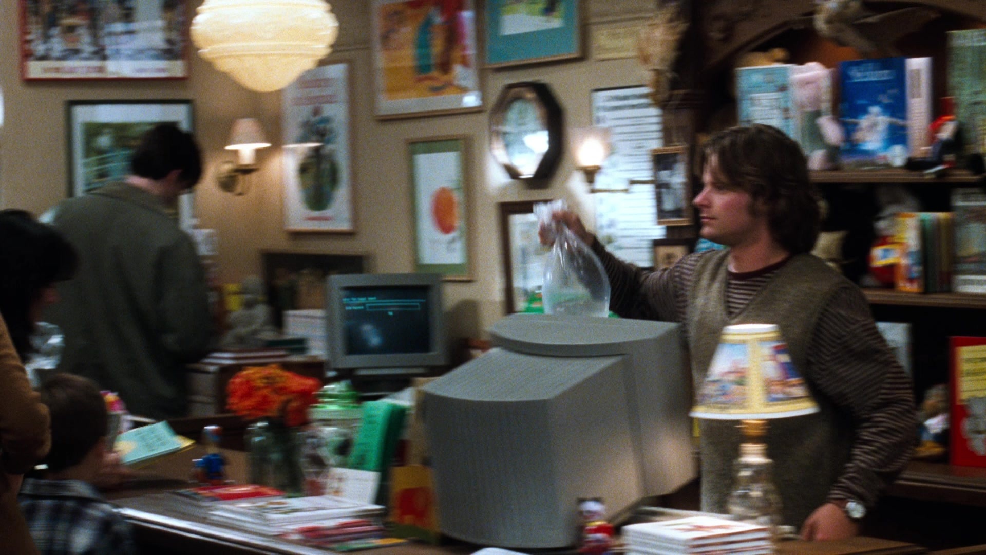 You've Got Mail (1998), wide, 1.78:1 — film still