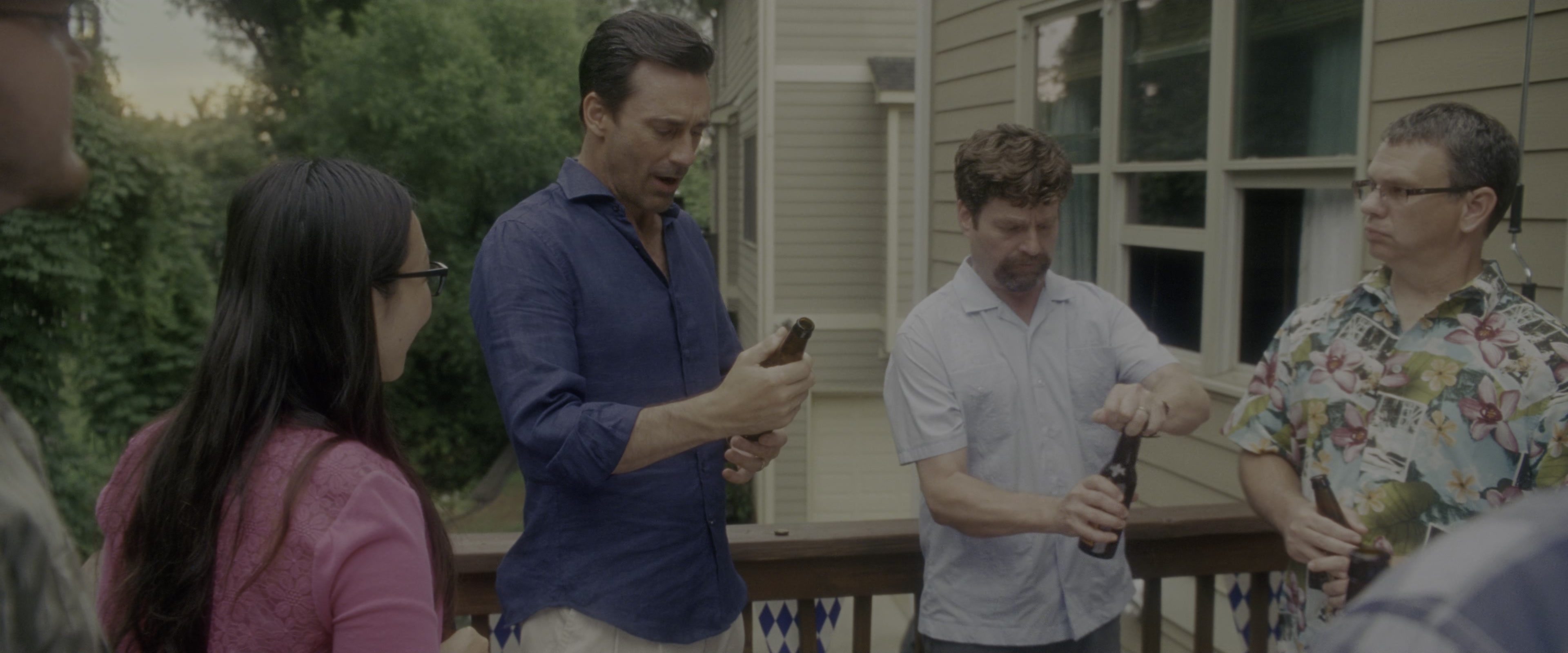 Keeping Up with the Joneses (2016), wide, 2.40:1 — film still