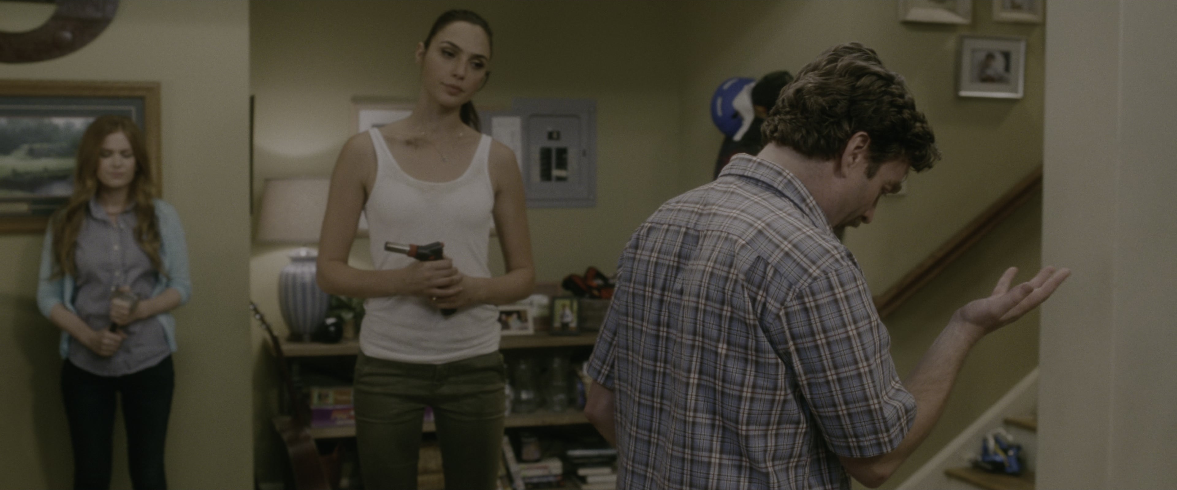 Keeping Up with the Joneses (2016), wide, 2.40:1 — film still