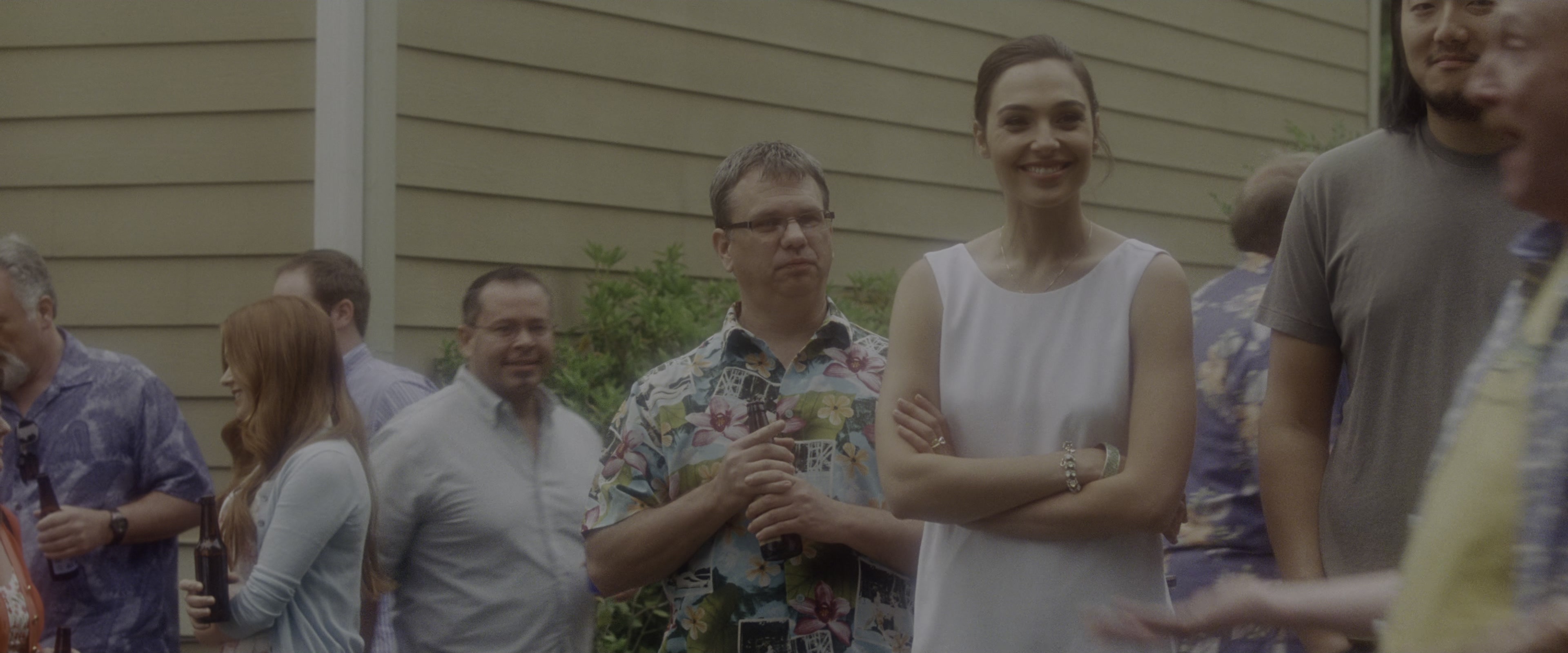 Keeping Up with the Joneses (2016), wide, 2.40:1 — film still
