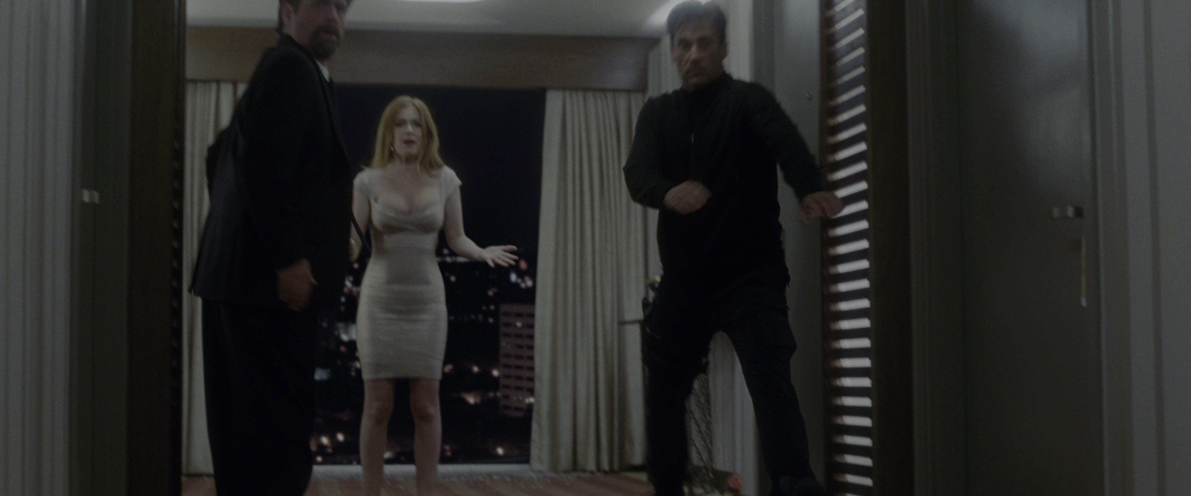 Keeping Up with the Joneses (2016), wide, 2.40:1 — film still