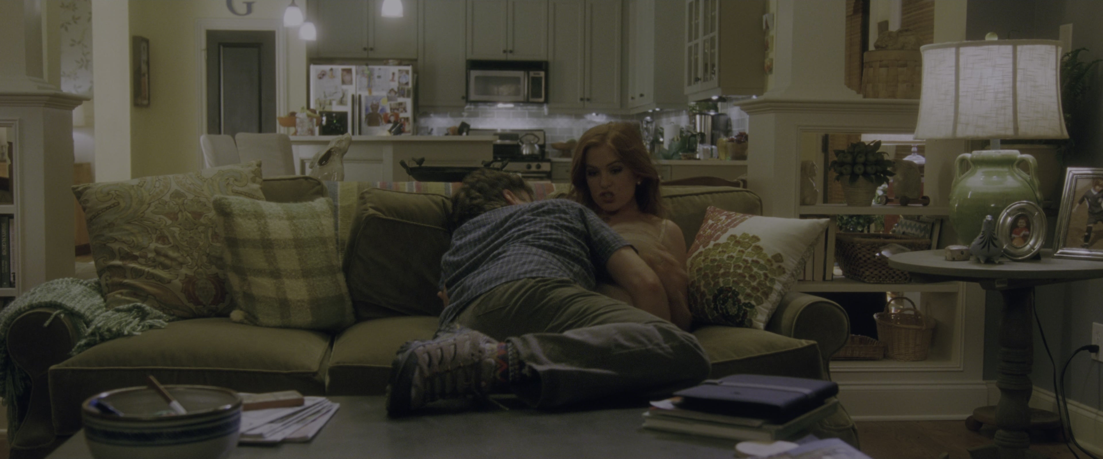 Keeping Up with the Joneses (2016), wide, 2.40:1 — film still