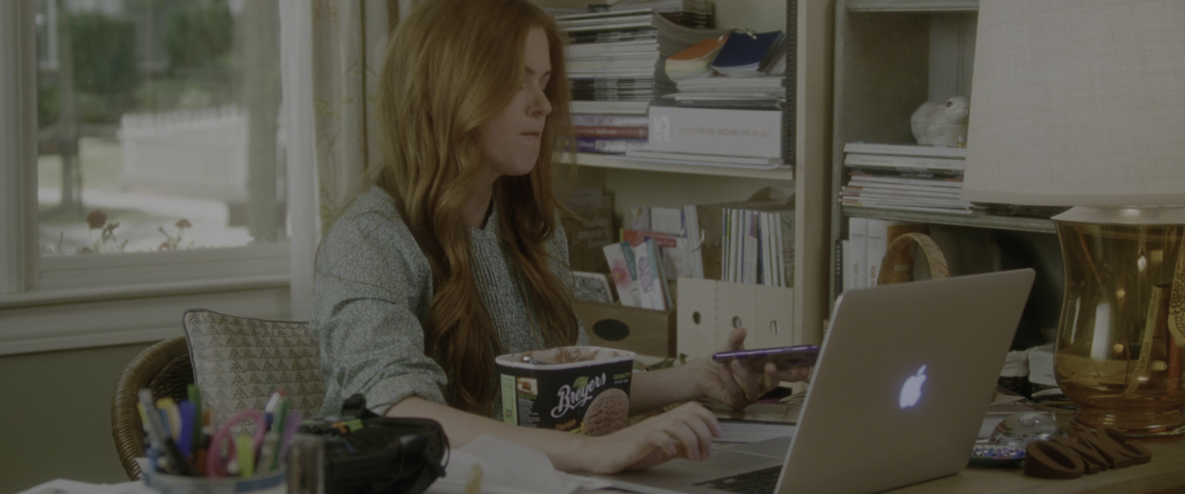 Keeping Up with the Joneses (2016), wide, 2.40:1 — film still