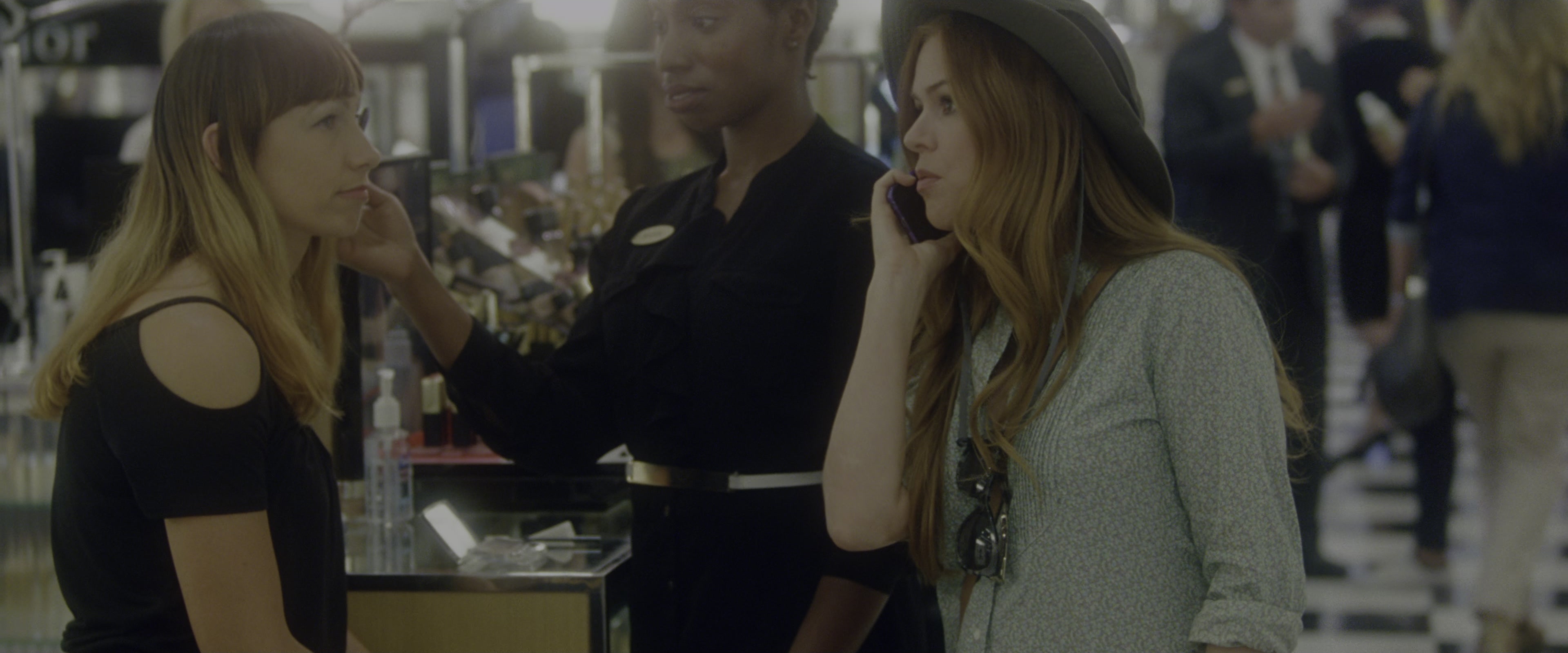 Keeping Up with the Joneses (2016), wide, 2.40:1 — film still