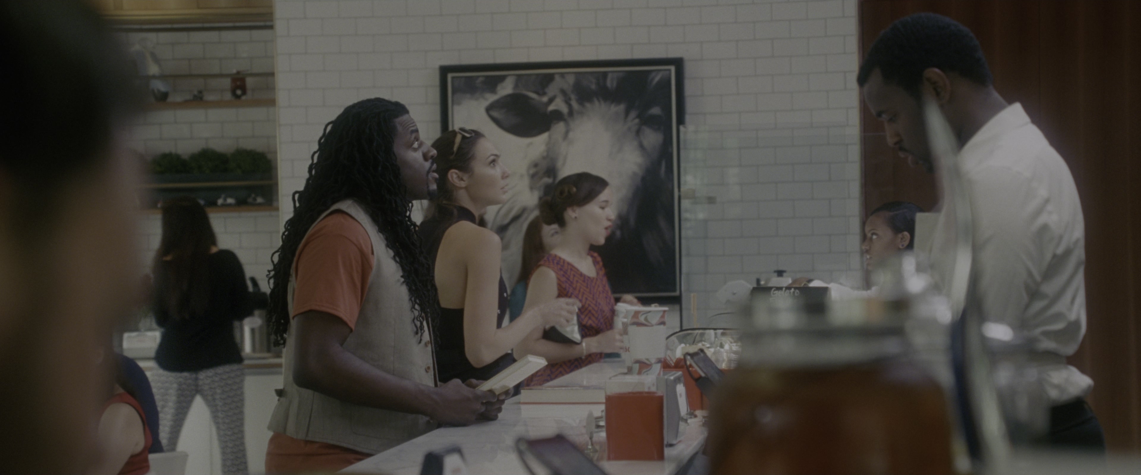 Keeping Up with the Joneses (2016), wide, 2.40:1 — film still
