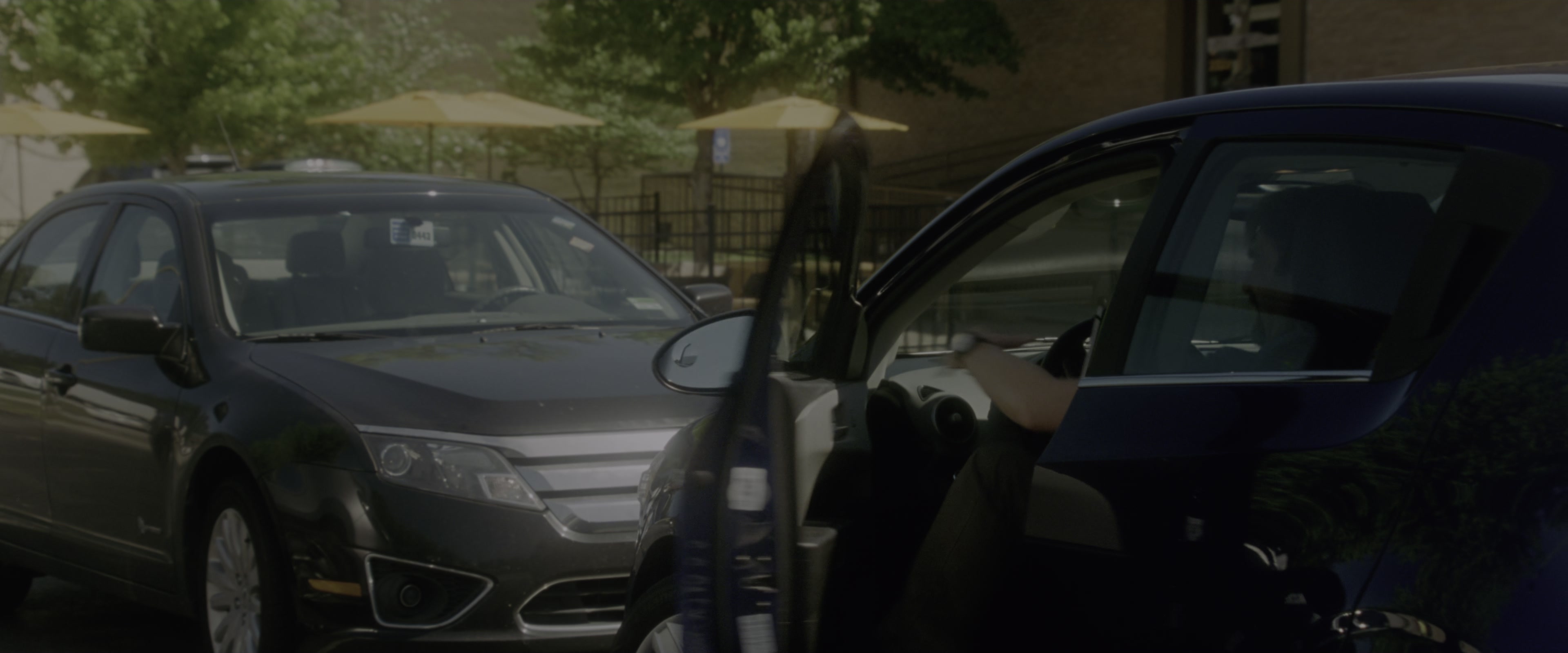 Keeping Up with the Joneses (2016), wide, 2.40:1 — film still