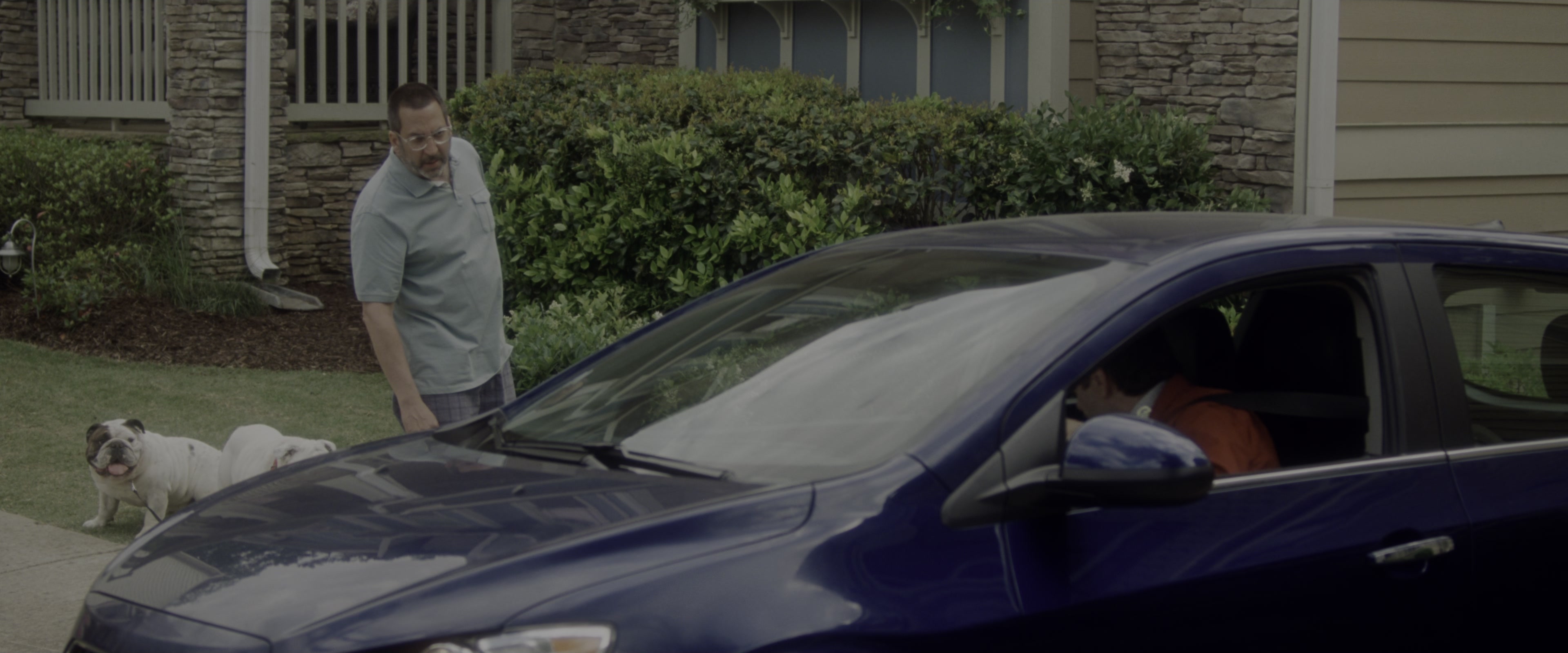 Keeping Up with the Joneses (2016), wide, 2.40:1 — film still