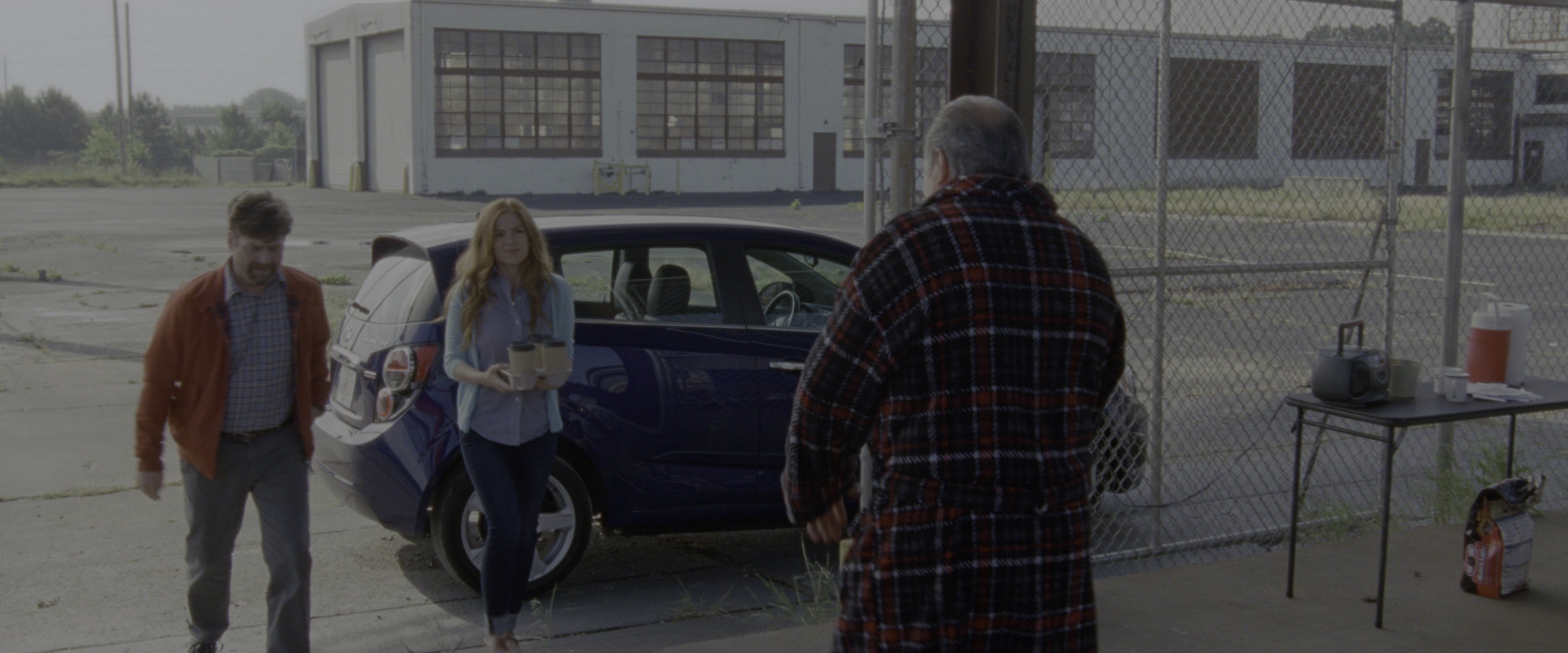 Keeping Up with the Joneses (2016), wide, 2.40:1 — film still