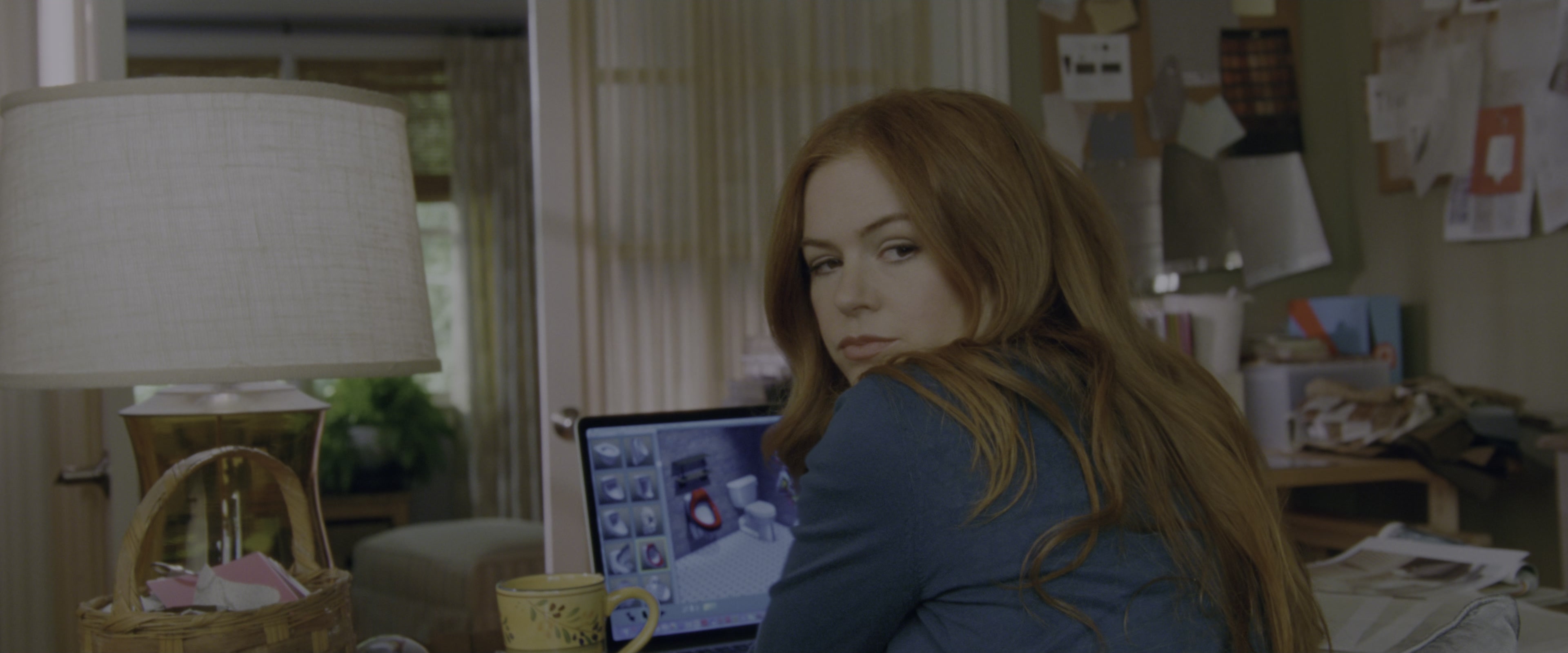 Keeping Up with the Joneses (2016), wide, 2.40:1 — film still