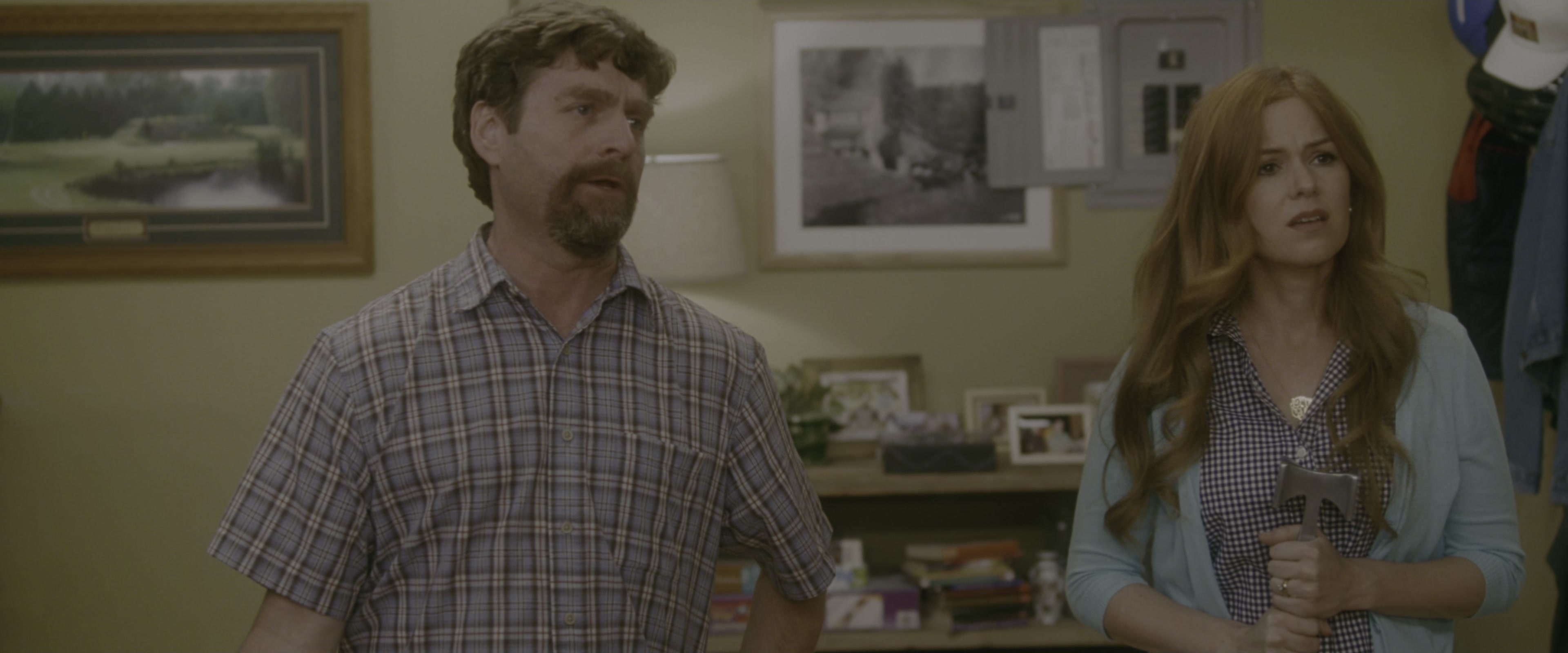 Keeping Up with the Joneses (2016), wide, 2.40:1 — film still