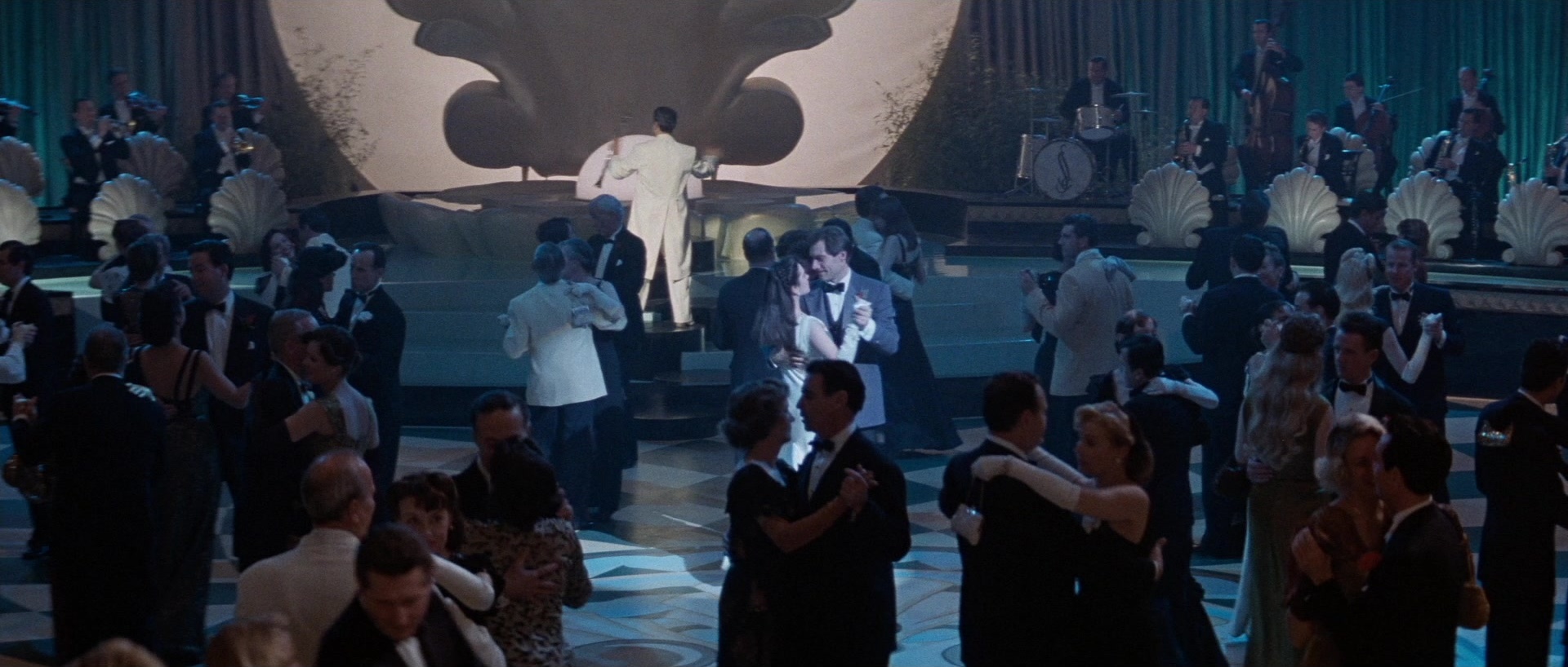 The Rocketeer (1991), wide, 2.35:1 — film still